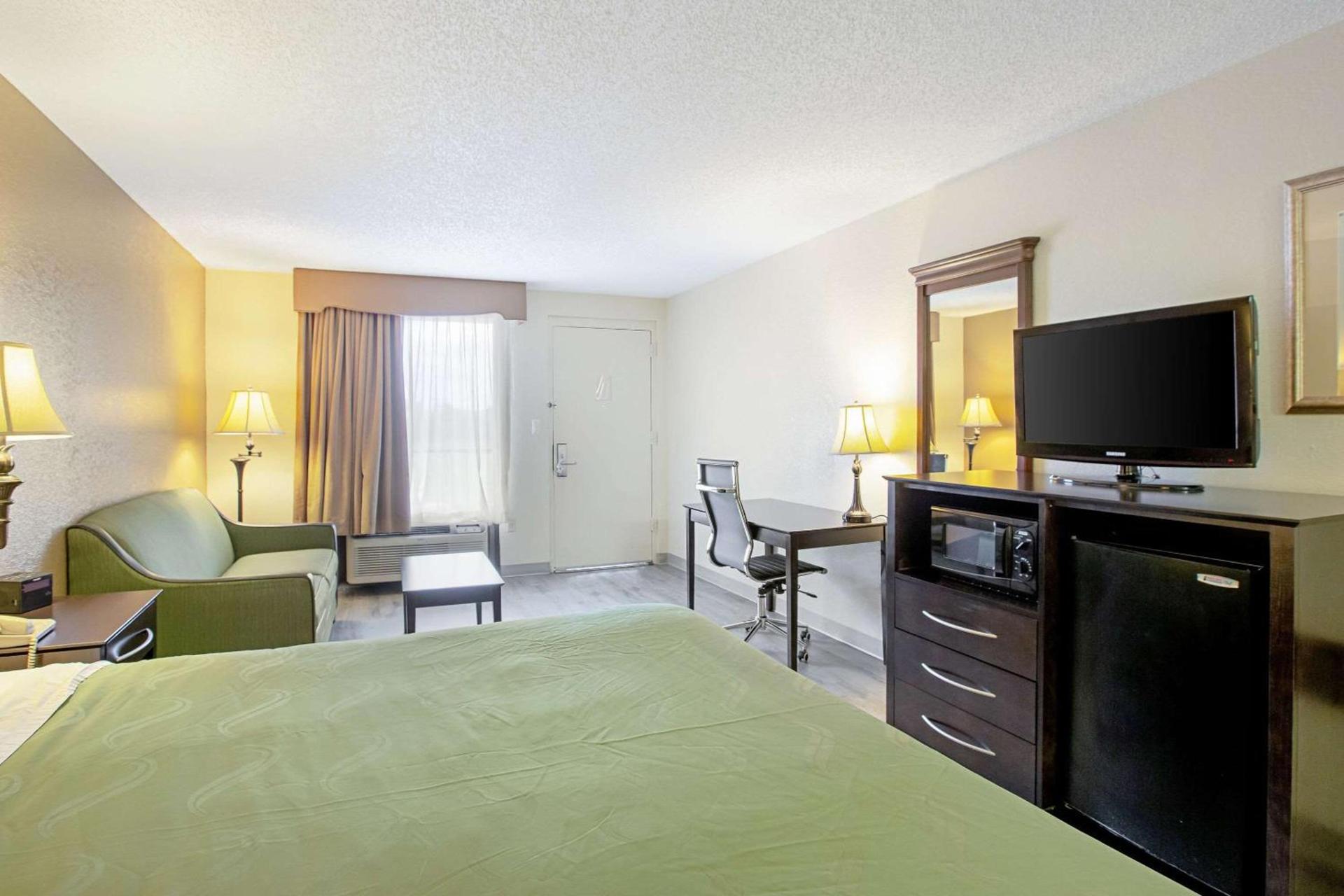 Quality Inn & Suites Live Oak I-10 Exit 283 photo 16