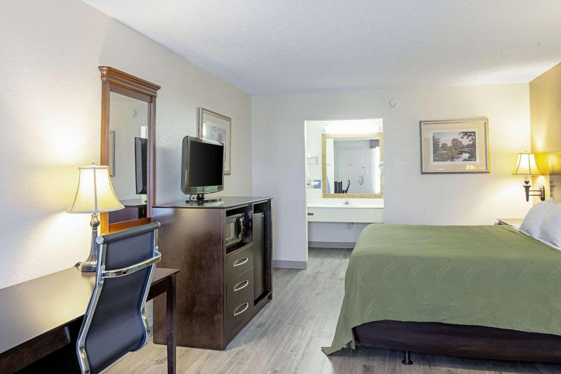 Quality Inn & Suites Live Oak I-10 Exit 283 photo 15