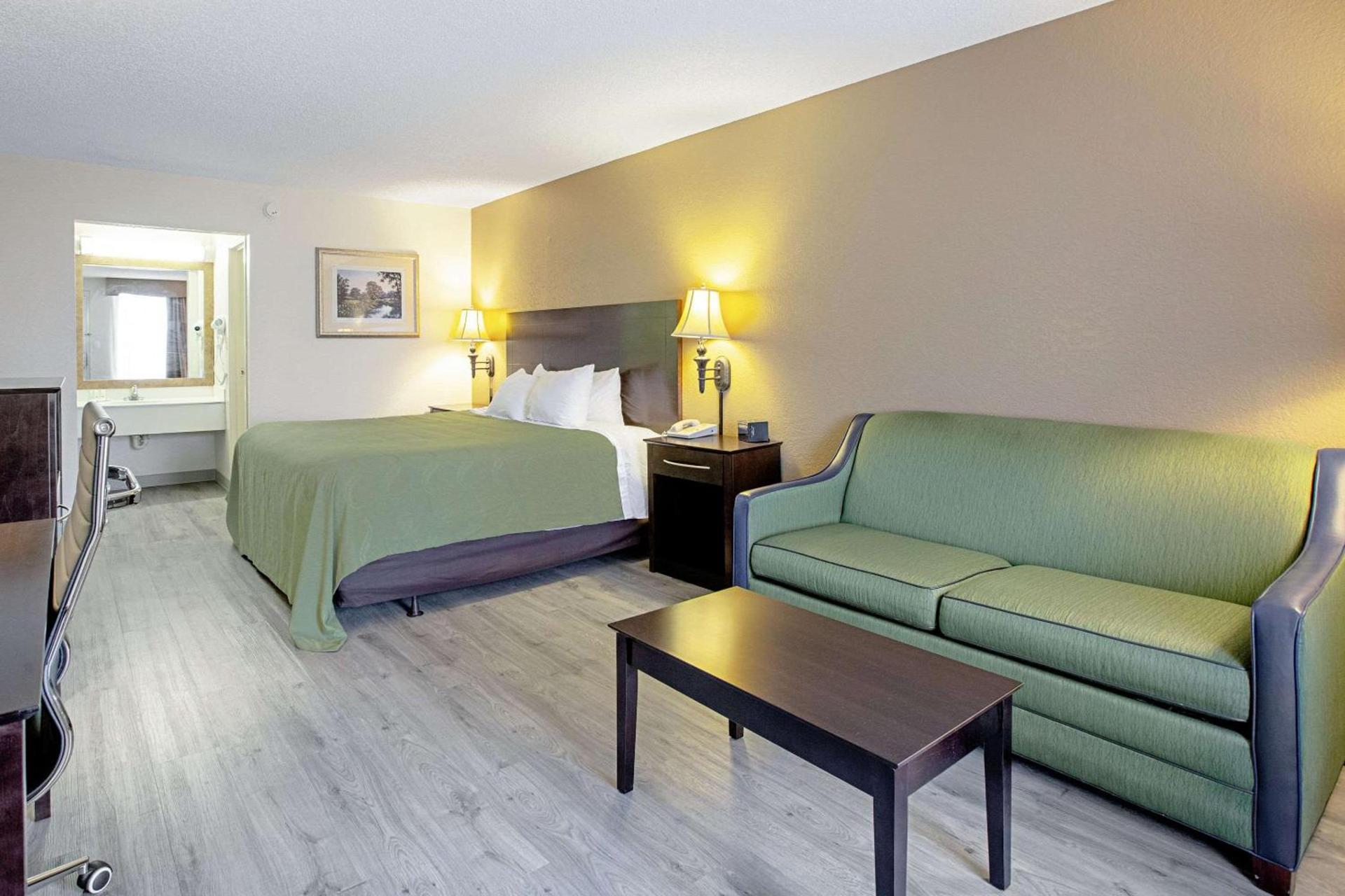 Quality Inn & Suites Live Oak I-10 Exit 283 photo 14