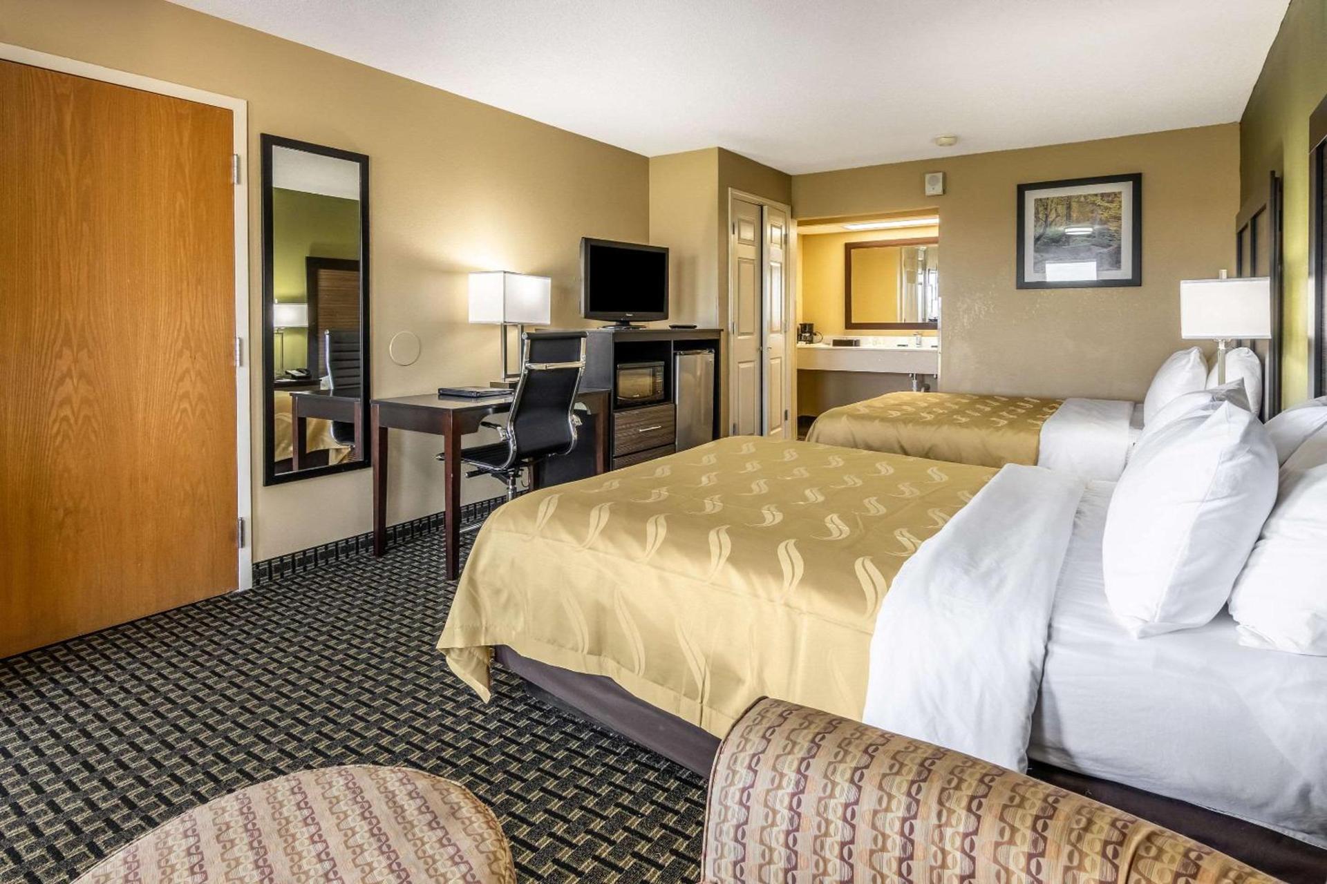 Quality Inn Perry - National Fairgrounds Area photo 5
