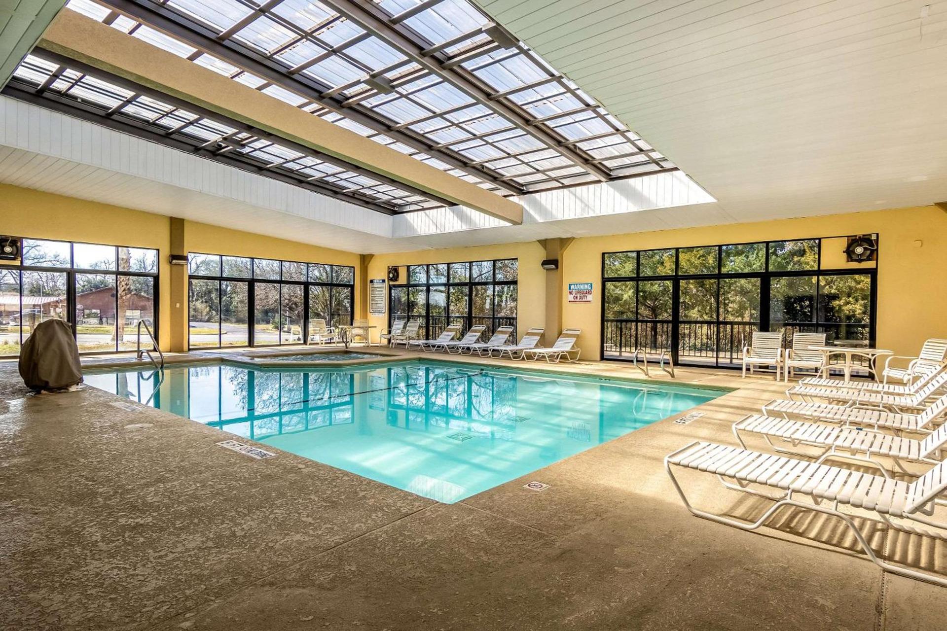 Quality Inn Perry - National Fairgrounds Area photo 14