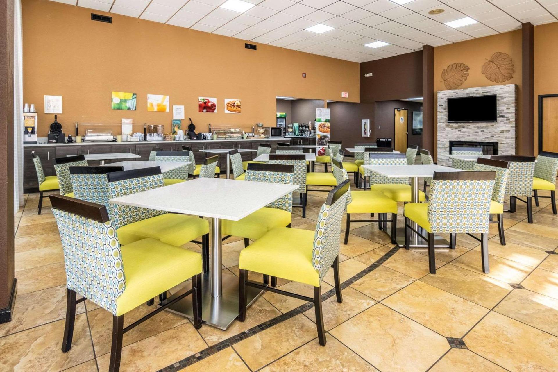 Quality Inn Perry - National Fairgrounds Area photo 17