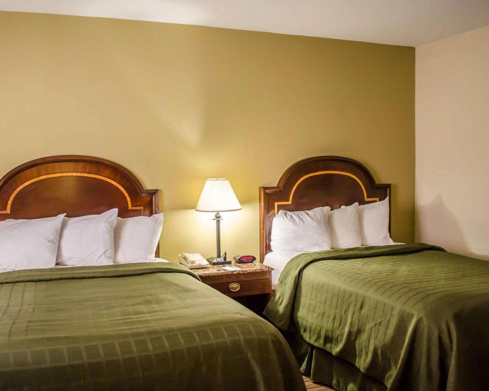 Quality Inn & Suites Pensacola Bayview photo 21