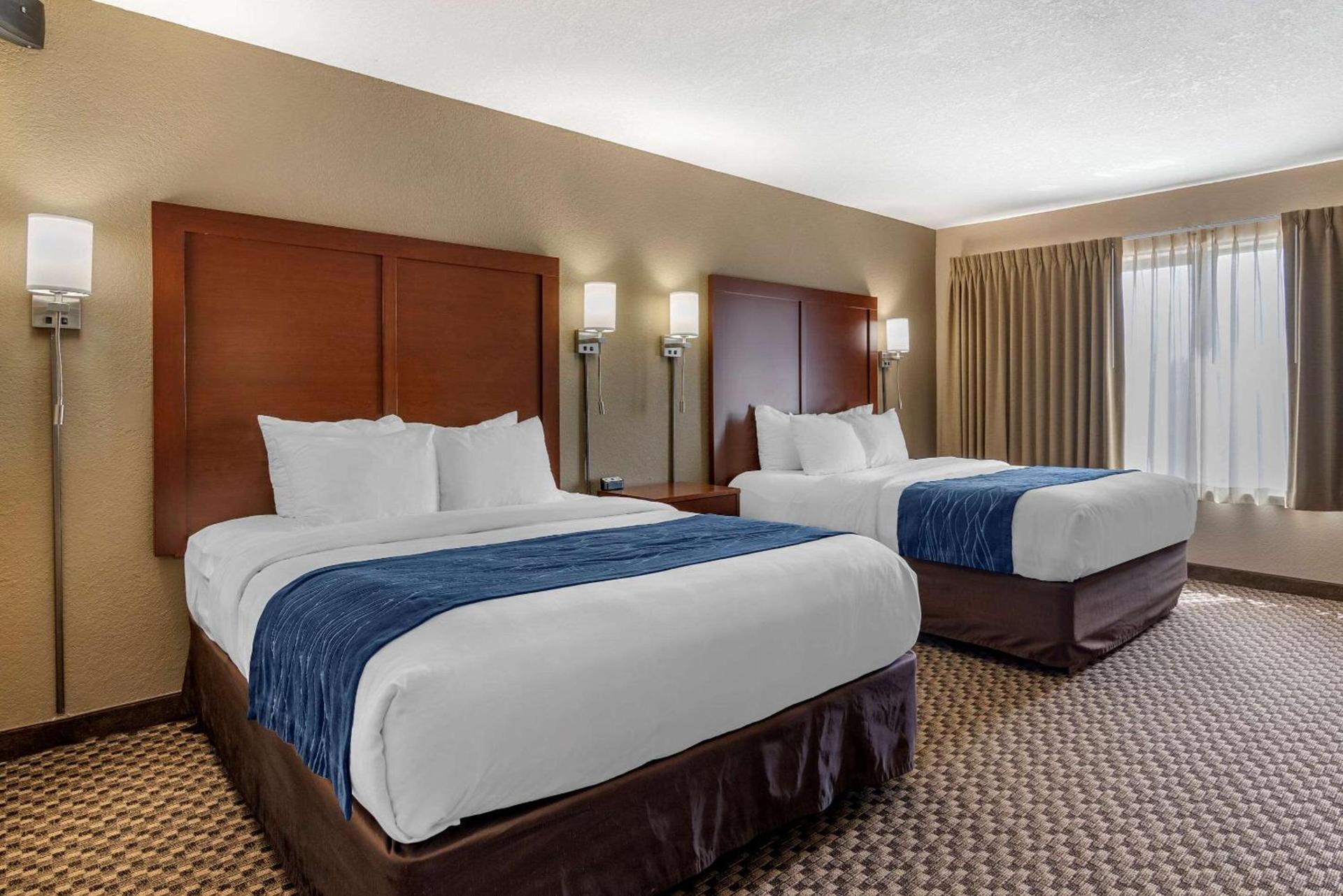 Comfort Inn & Suites Blue Ridge photo 30