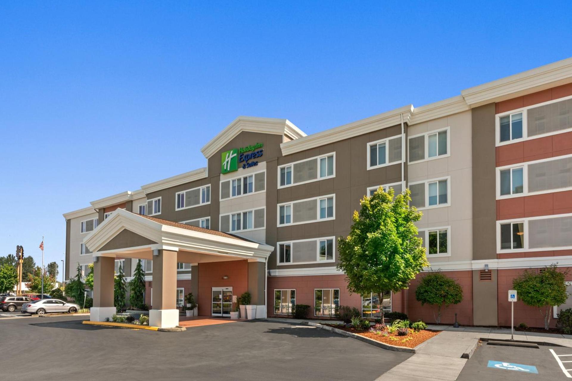 Holiday Inn Express and Suites Sumner by IHG photo 1