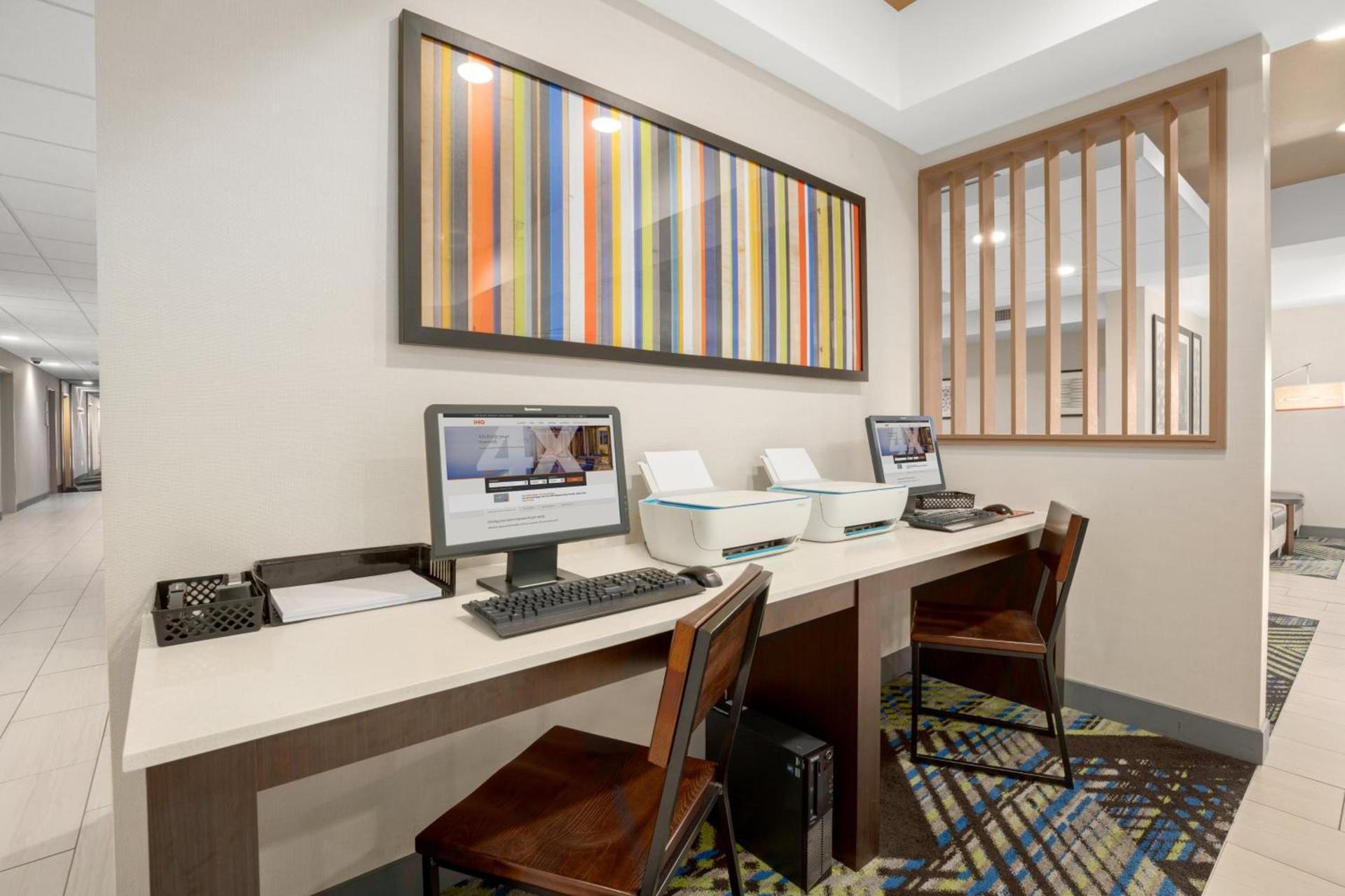 Holiday Inn Express and Suites Sumner by IHG photo 11