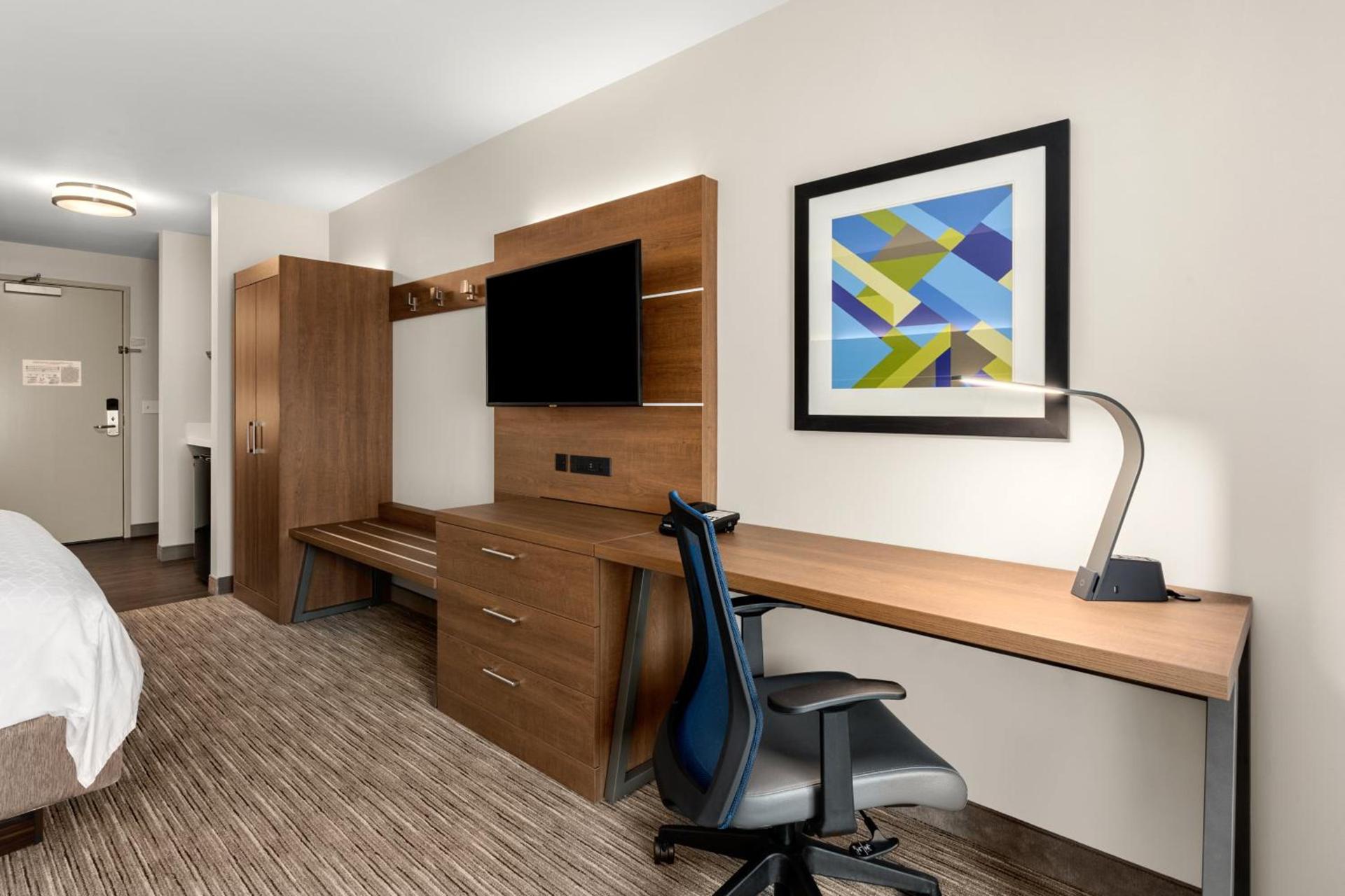 Holiday Inn Express and Suites Sumner by IHG photo 27