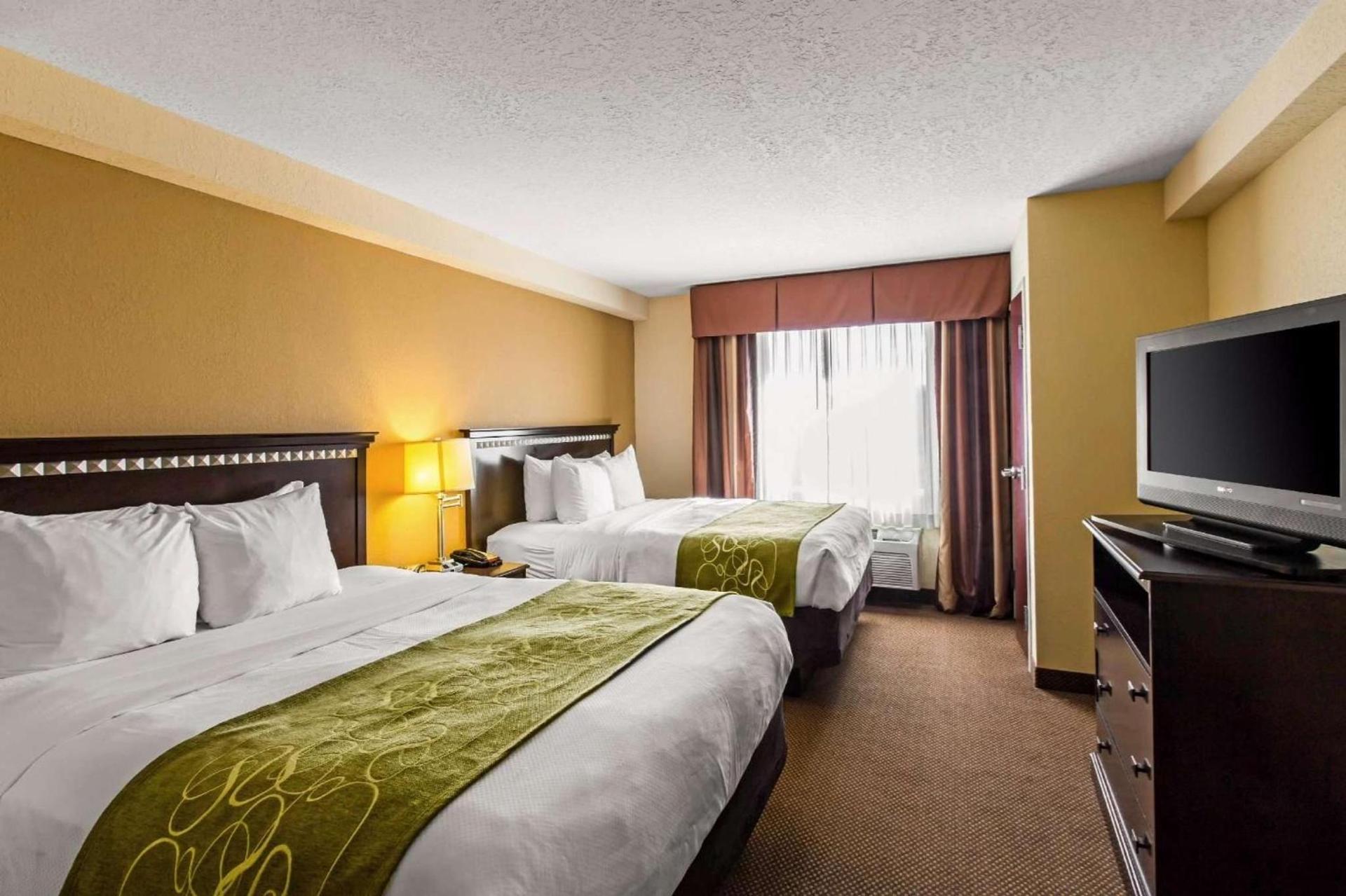Comfort Suites Forsyth near I-75 photo 39
