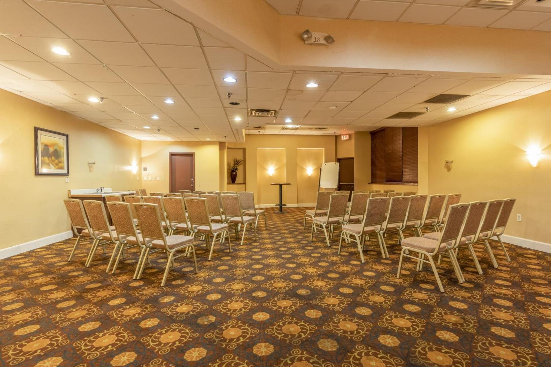 Gardentree Hotels Memphis East near I 40 photo 34