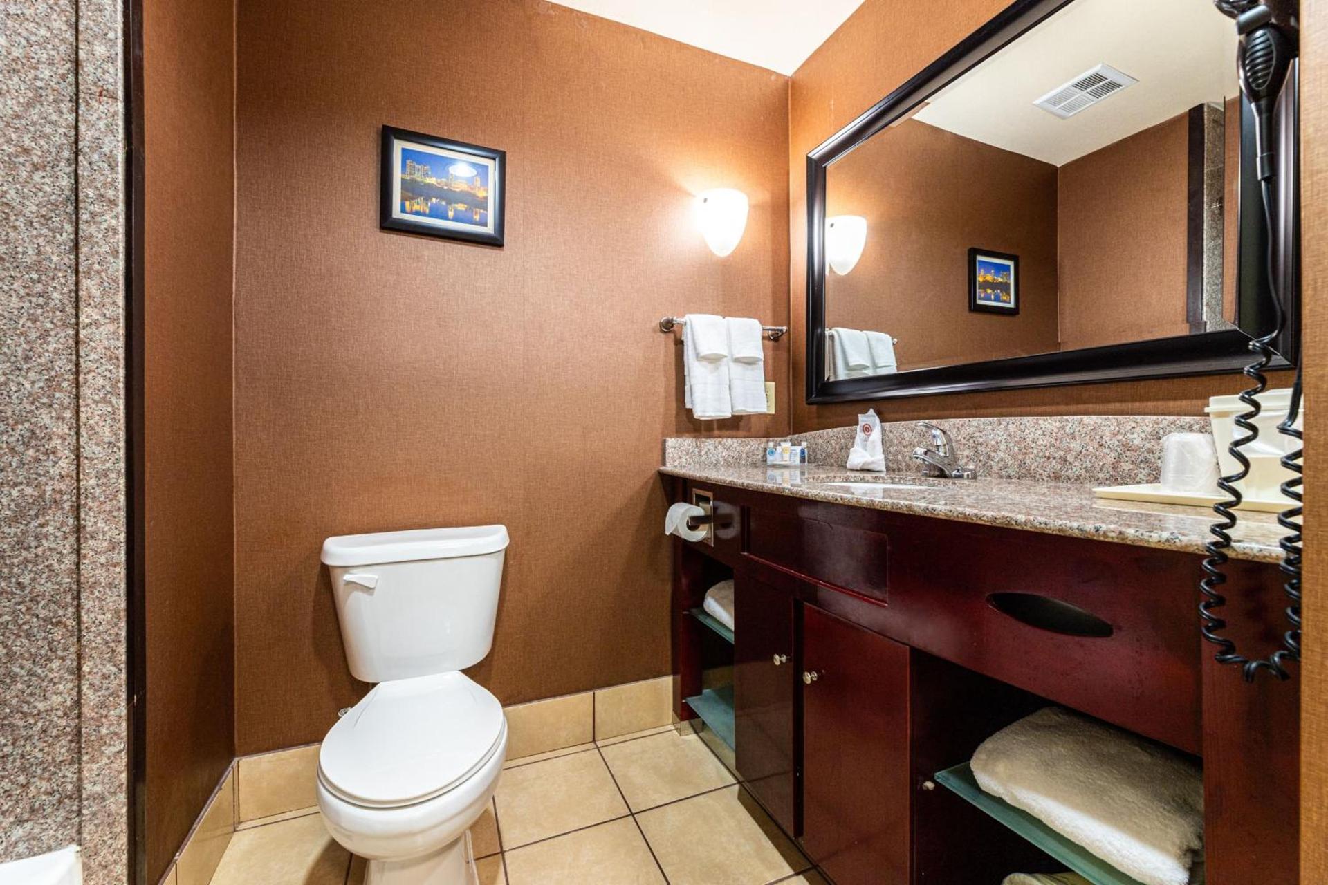 Comfort Suites Lake Worth photo 32