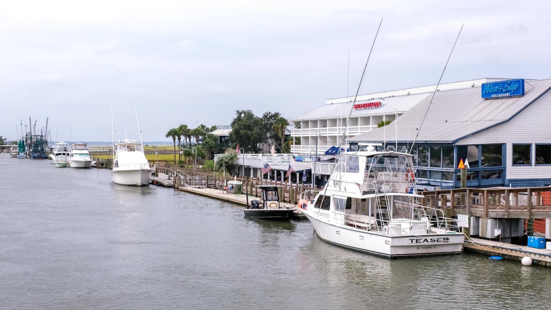 Shem Creek Inn photo 12