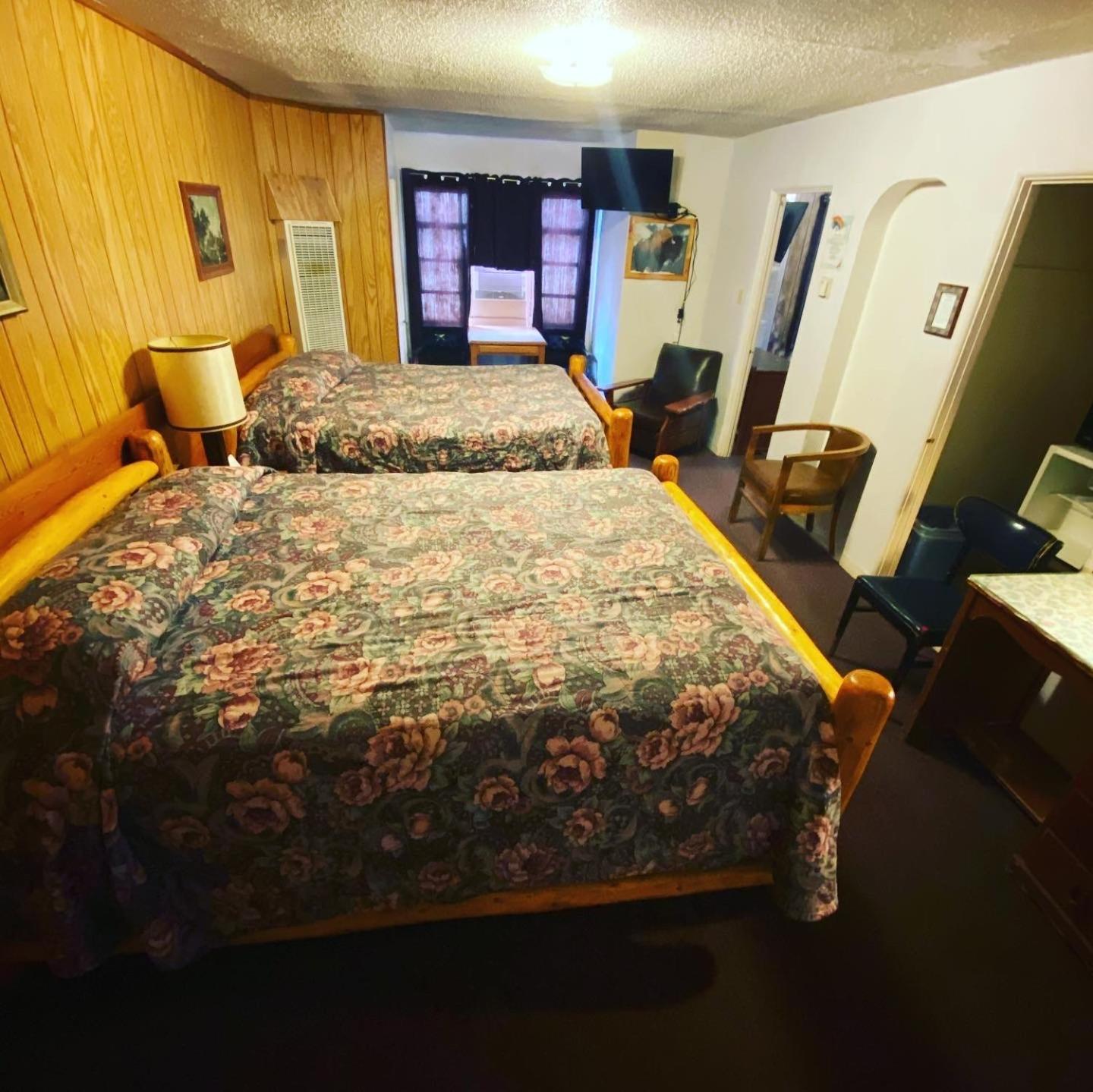Rainbow Motel photo 4