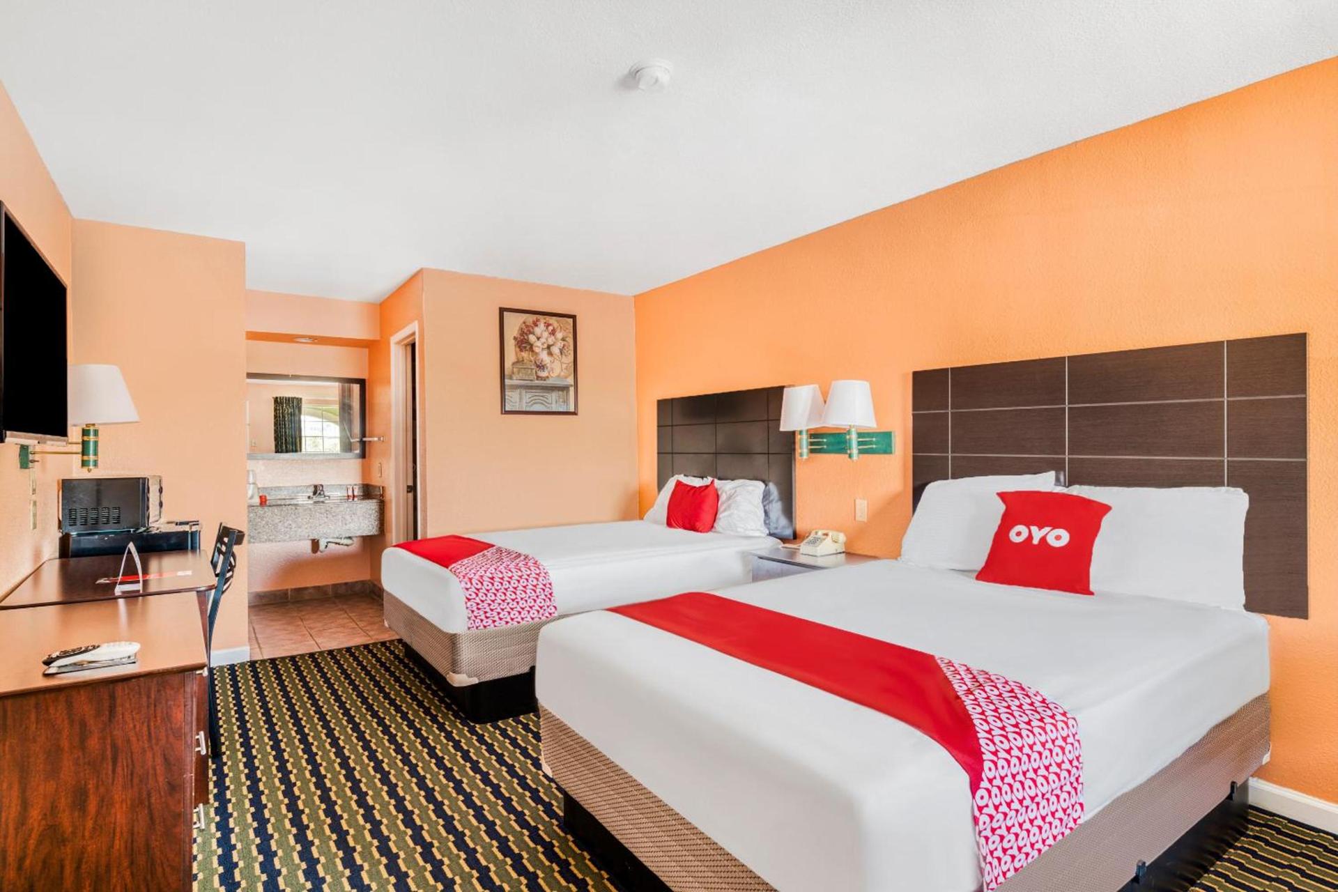 Sienna Inn Channelview, TX photo 8