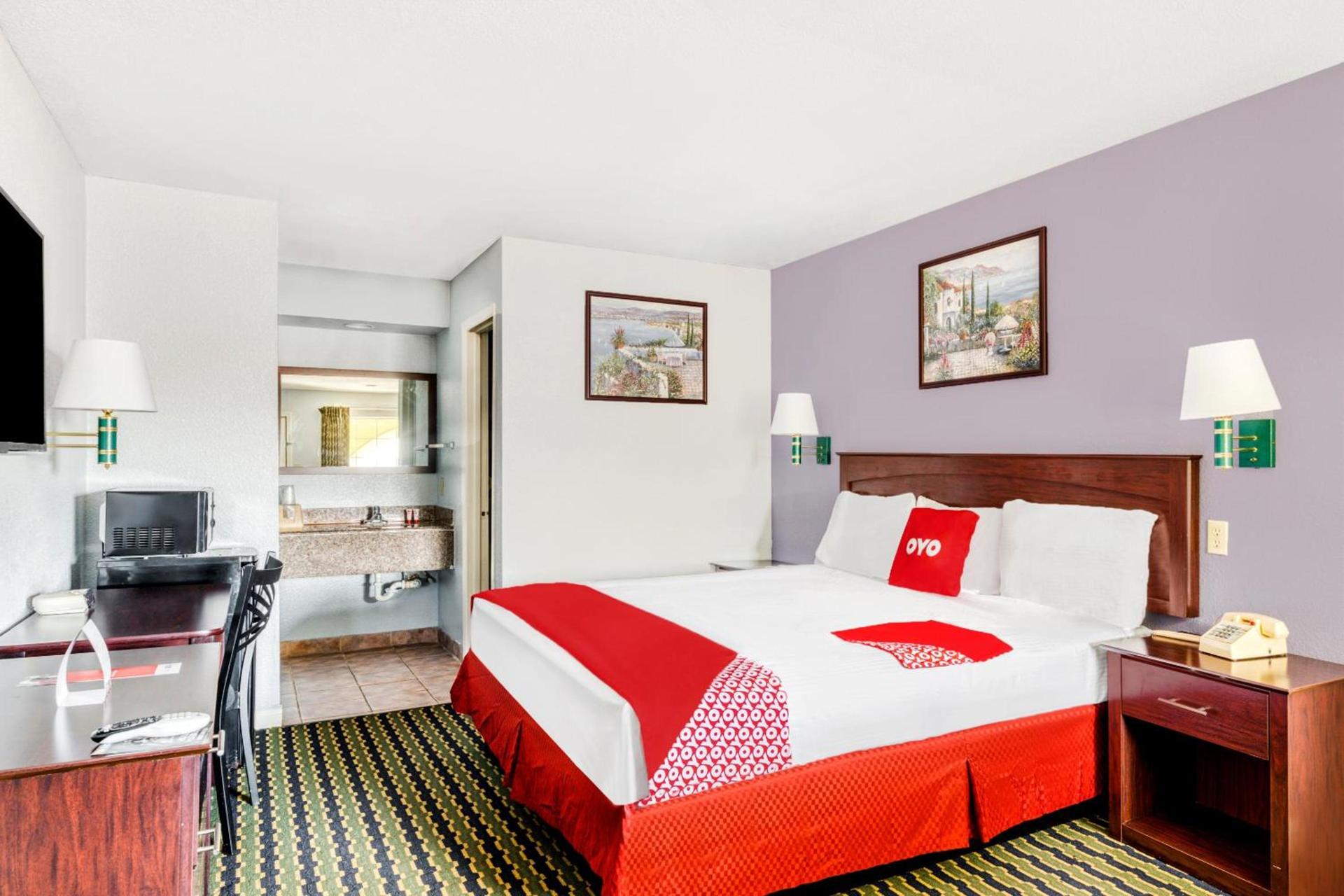 Sienna Inn Channelview, TX photo 4