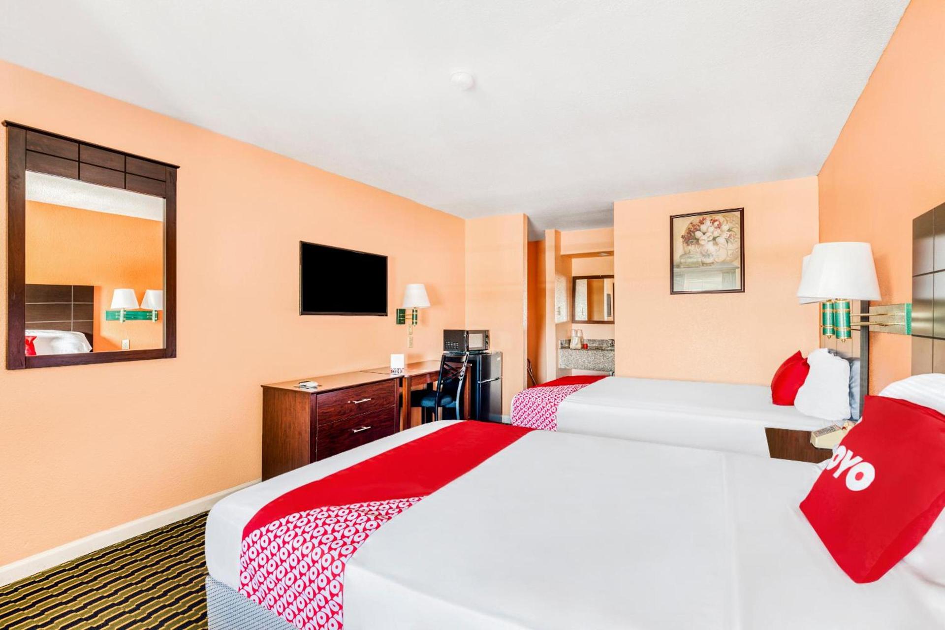 Sienna Inn Channelview, TX photo 25