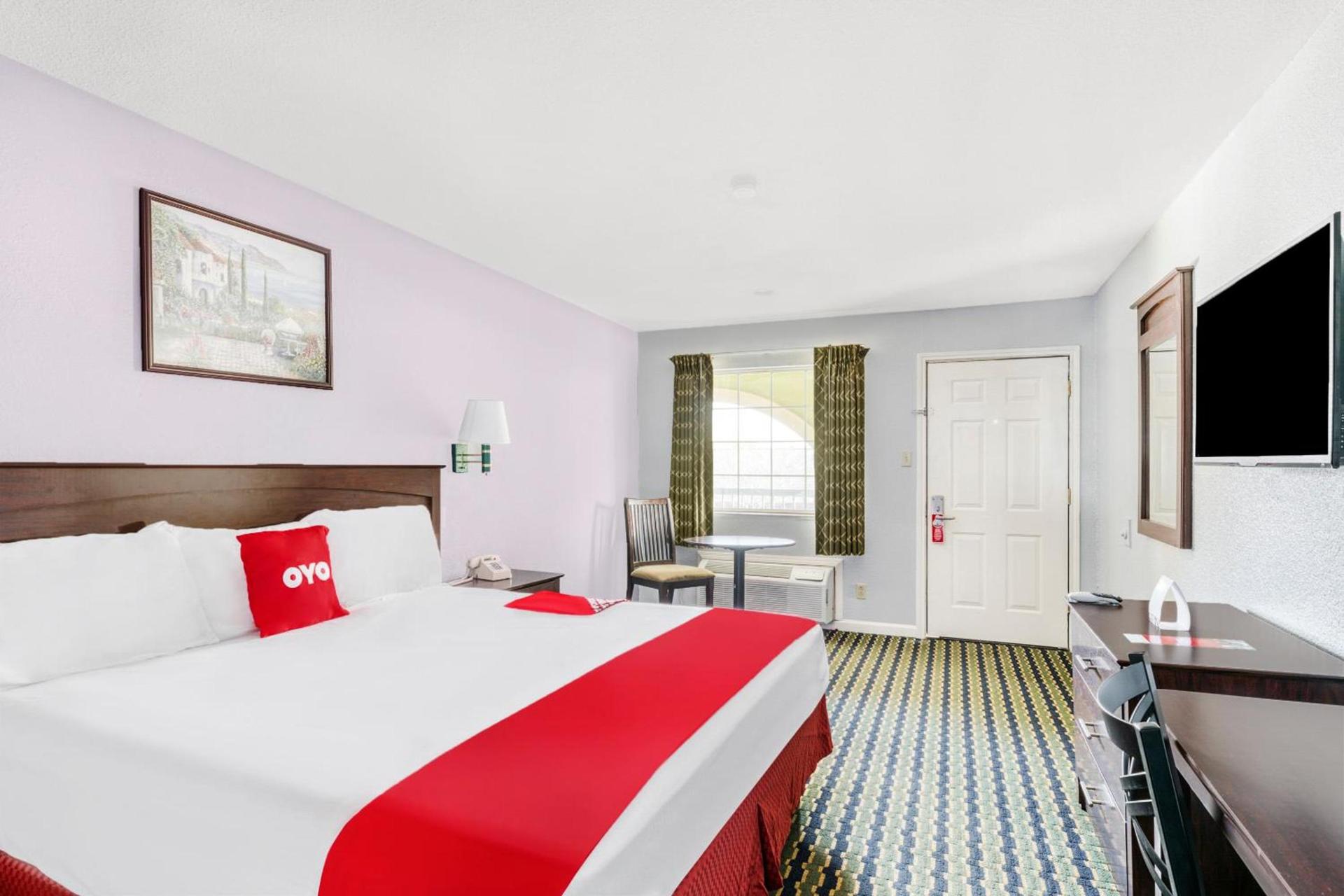 Sienna Inn Channelview, TX photo 13