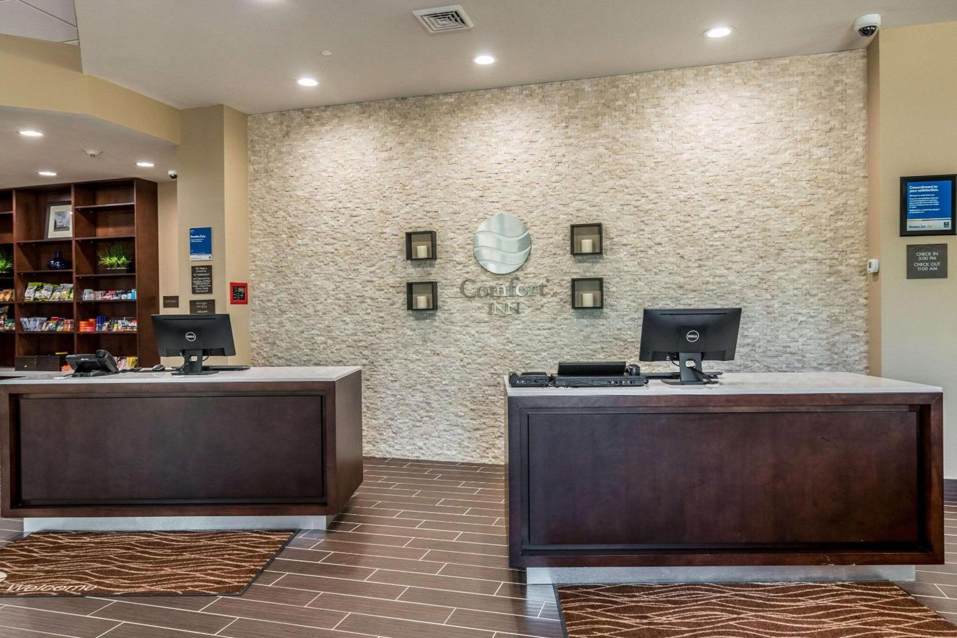 Comfort Inn Edwardsville - St Louis photo 2