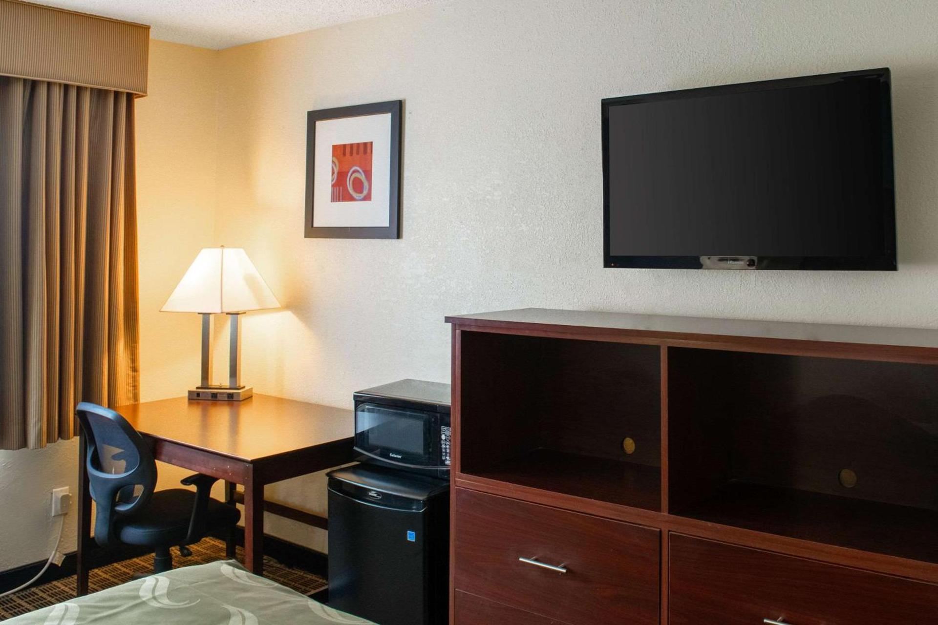 Quality Inn Plainfield - Indianapolis West photo 11