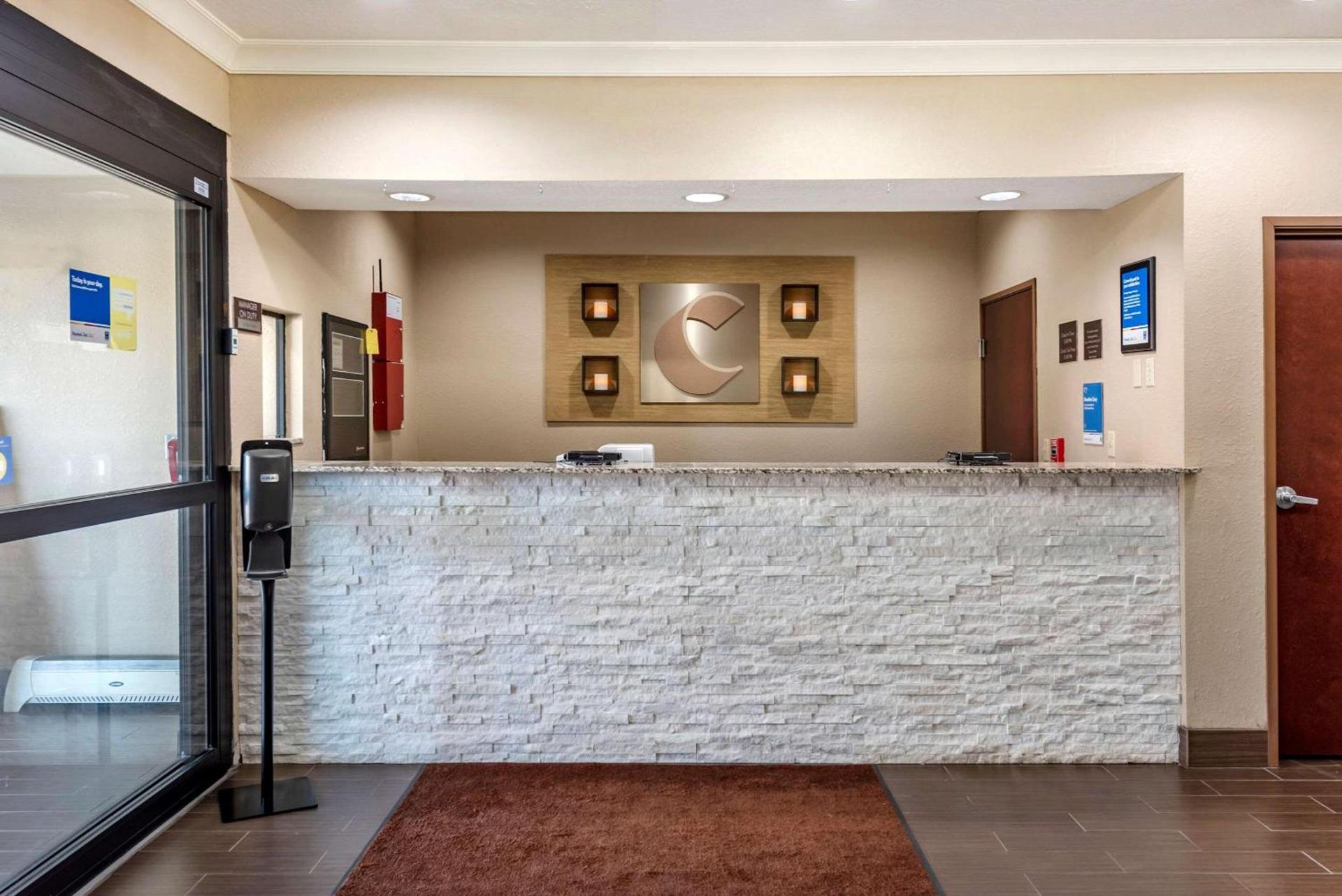 Comfort Inn & Suites Muncie Near University photo 3