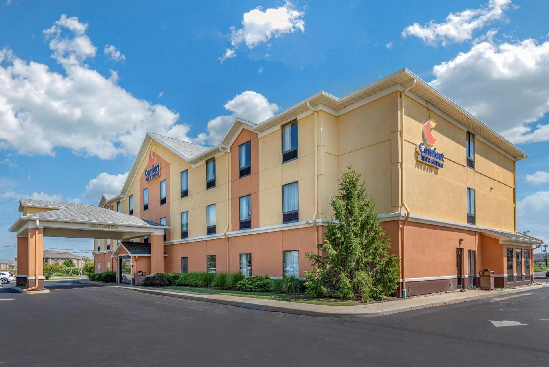 Comfort Inn & Suites Muncie Near University photo 2