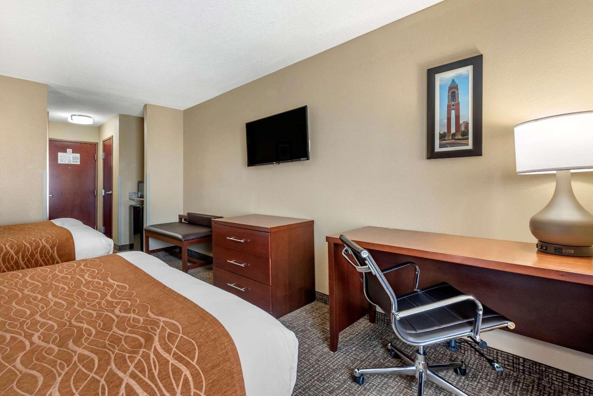 Comfort Inn & Suites Muncie Near University photo 6