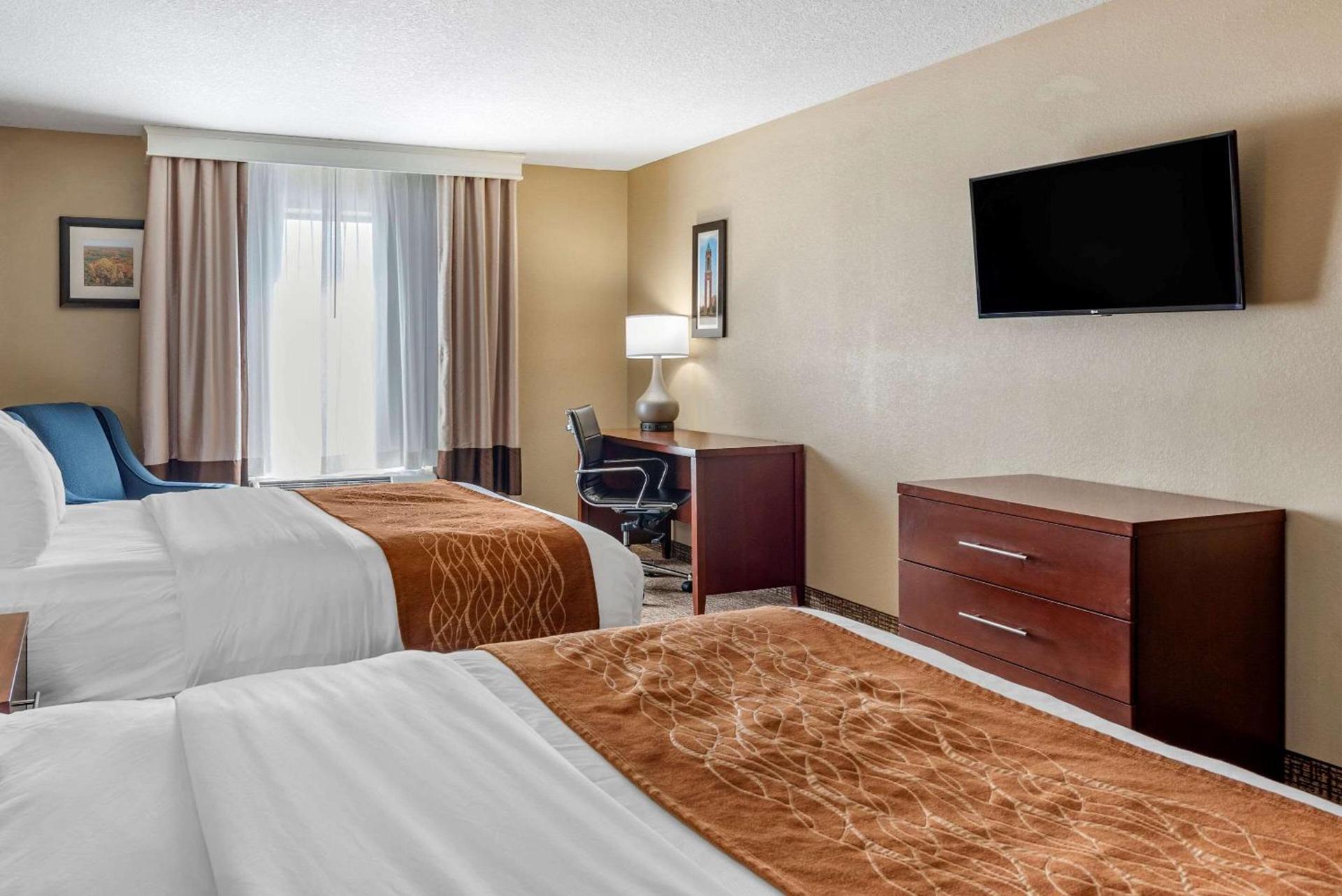 Comfort Inn & Suites Muncie Near University photo 13