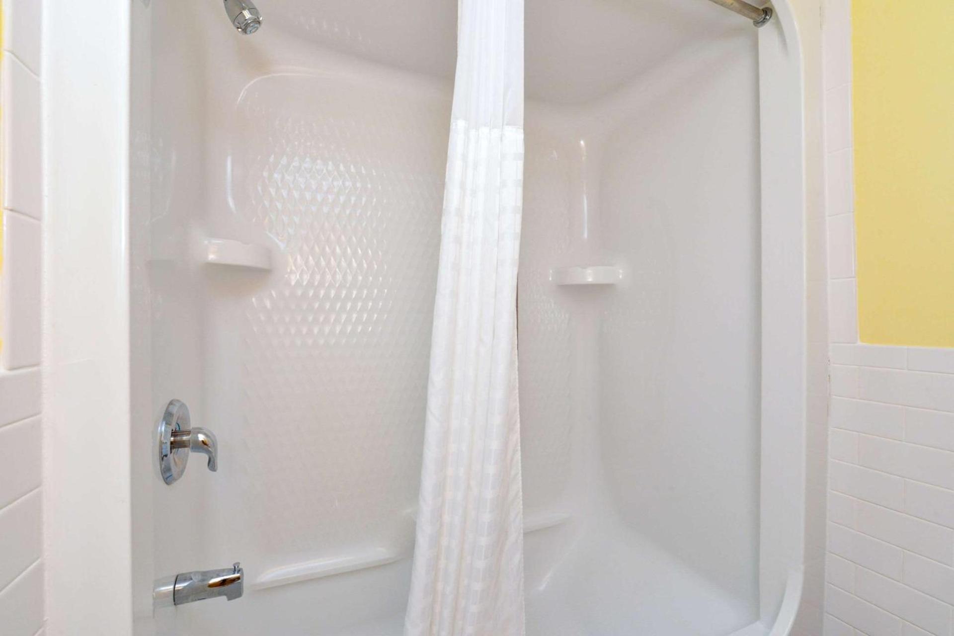 Rodeway Inn Orleans - Cape Cod photo 30