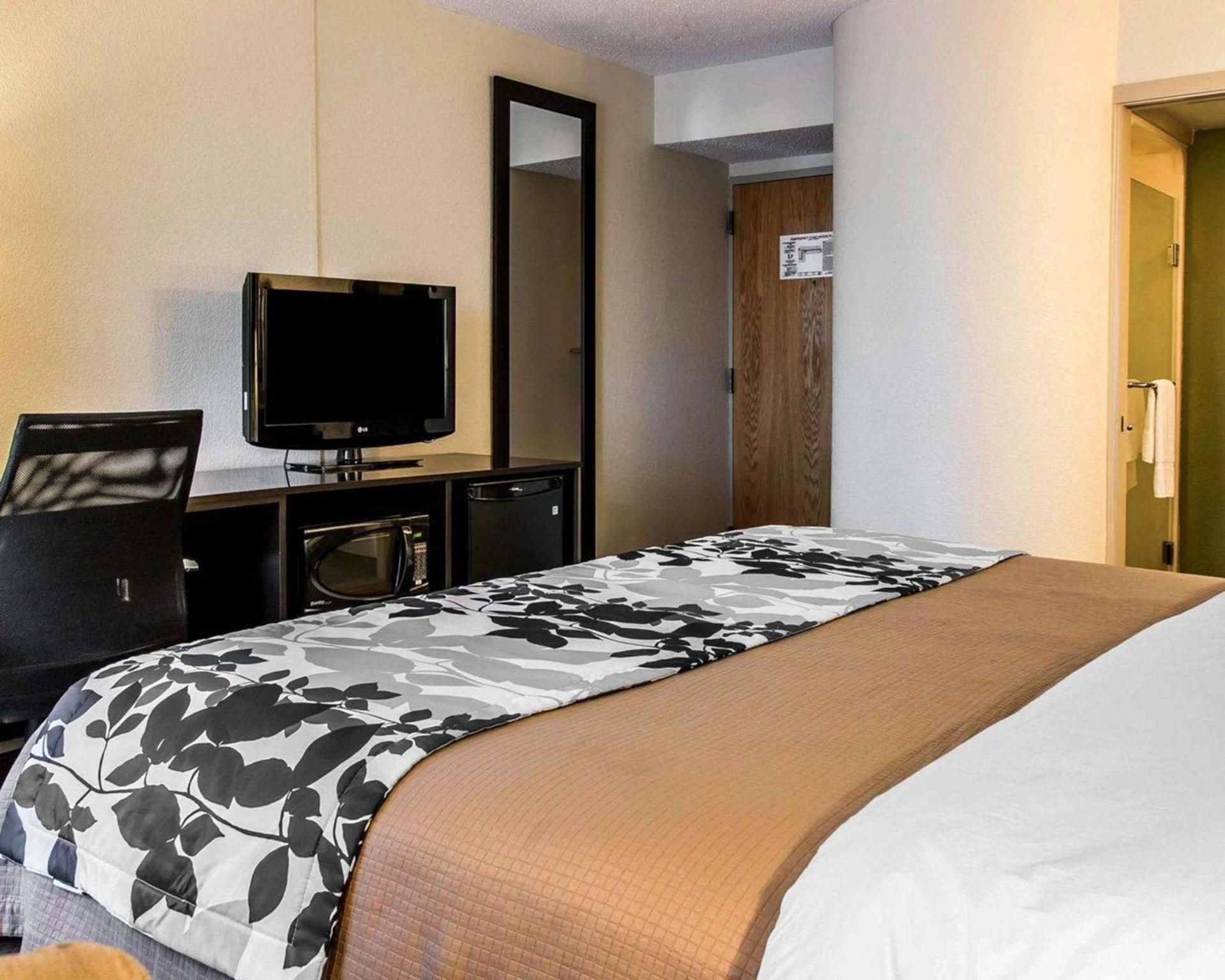 Sleep Inn Midland - Bay City West photo 16