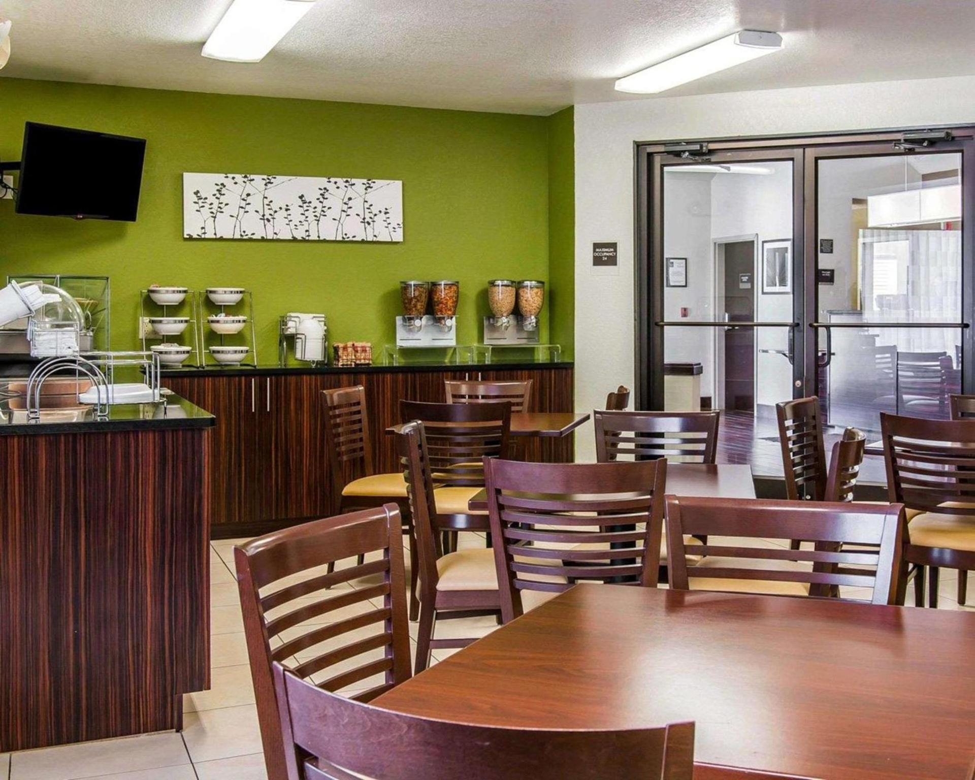 Sleep Inn Midland - Bay City West photo 33