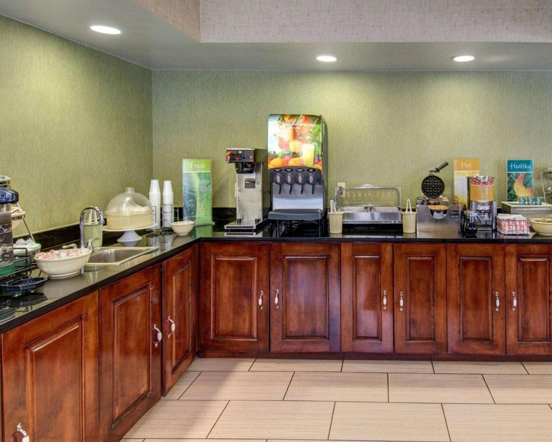 Quality Inn Takoma Park photo 8