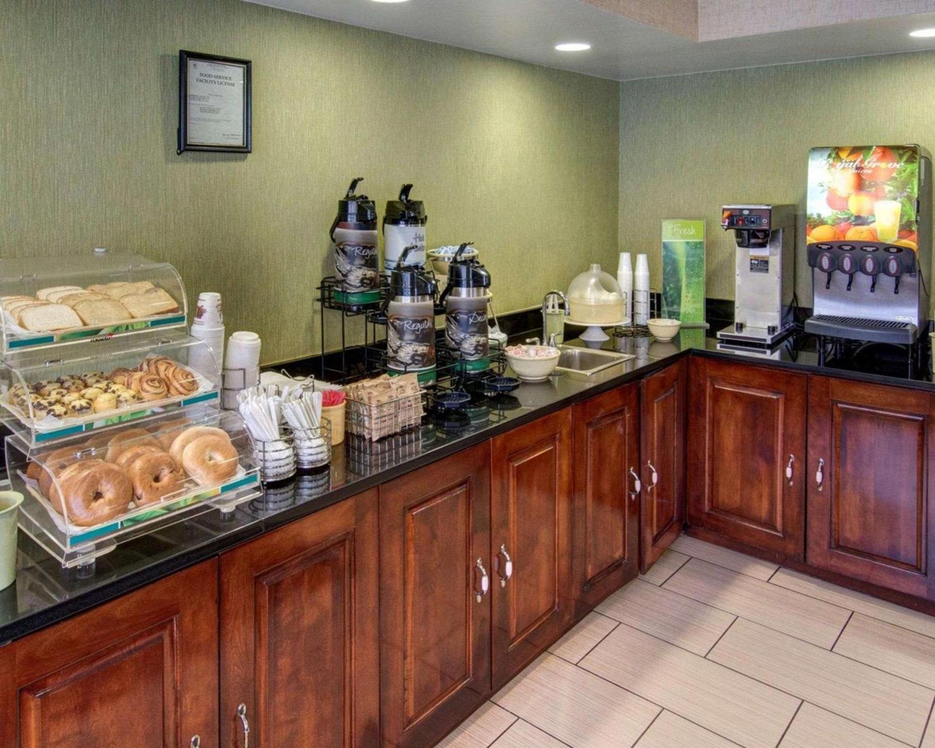 Quality Inn Takoma Park photo 7