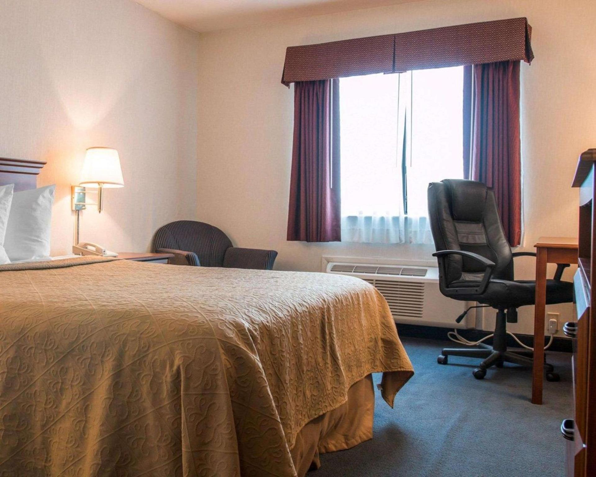 Quality Inn Hudsonville South photo 8
