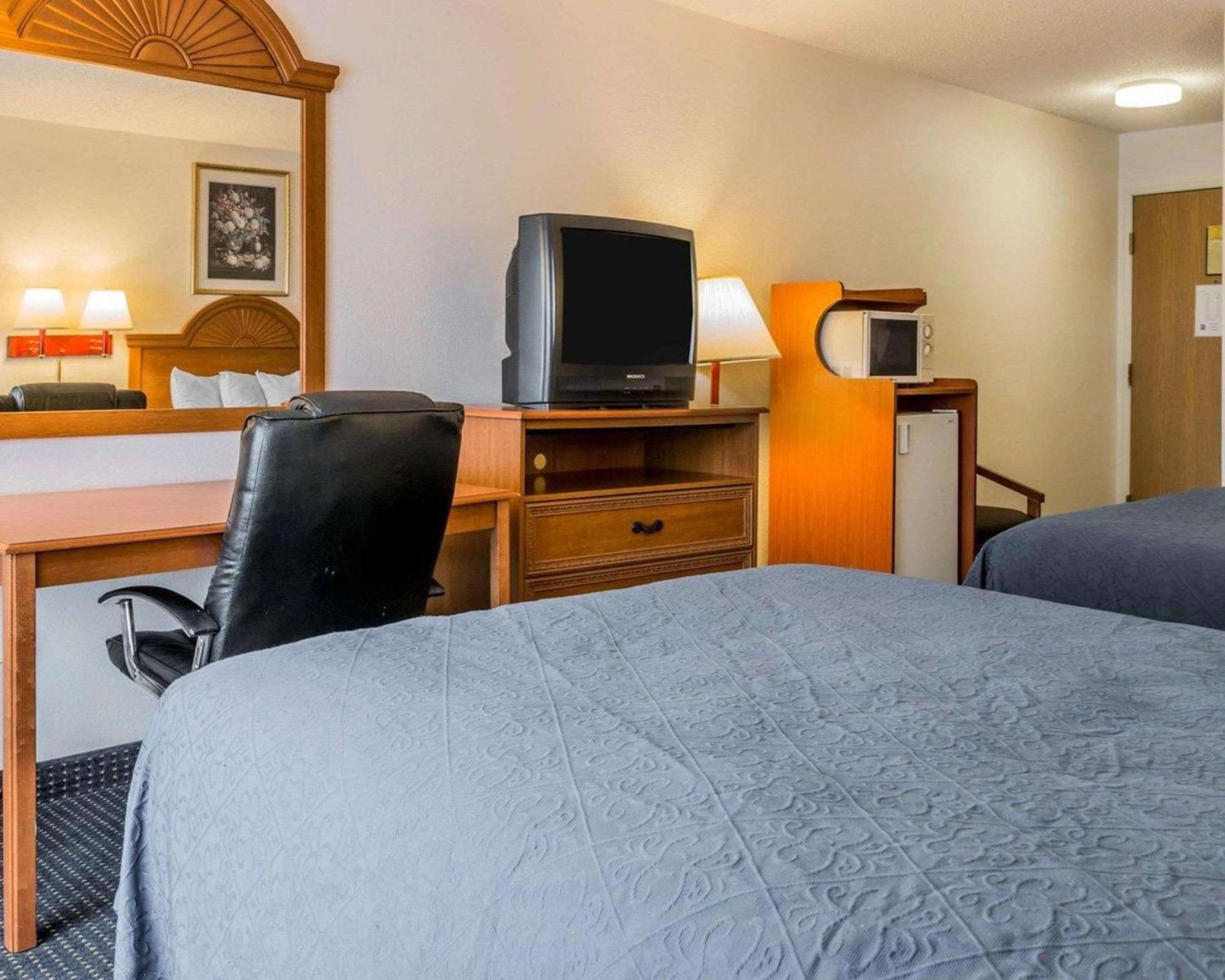 Quality Inn Kalamazoo near Wings Stadium photo 14