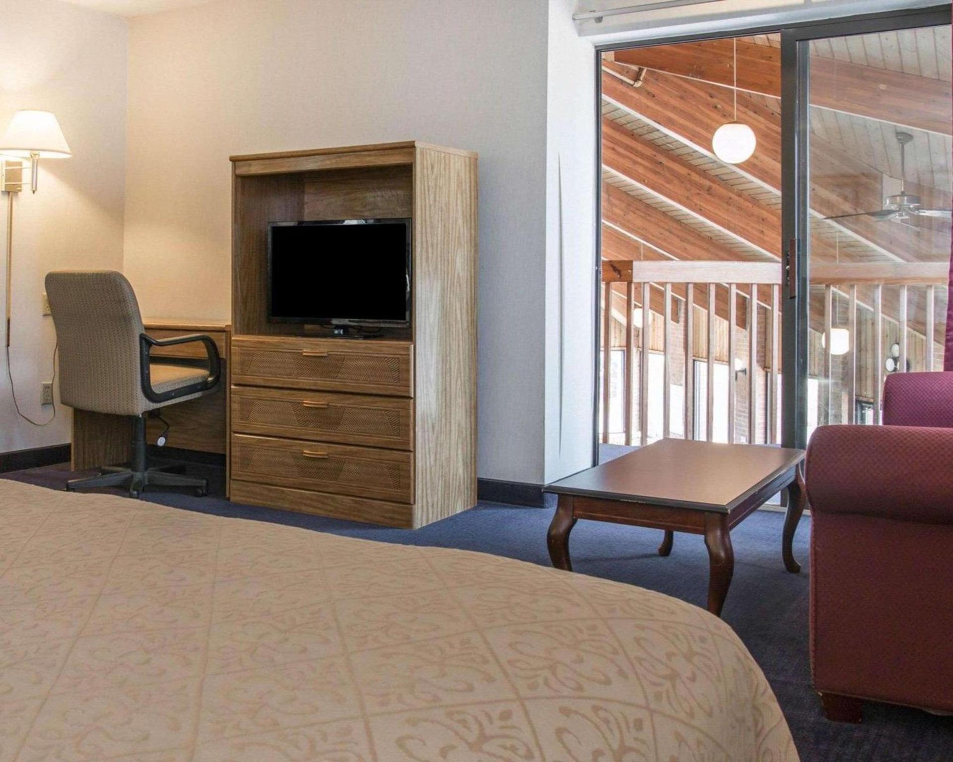 Quality Inn Hudsonville South photo 19