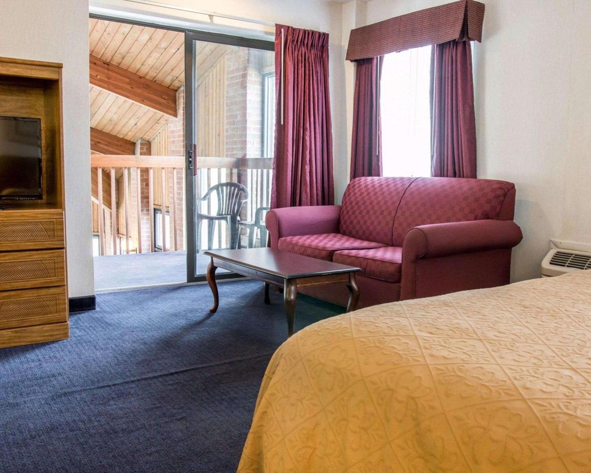 Quality Inn Hudsonville South photo 21