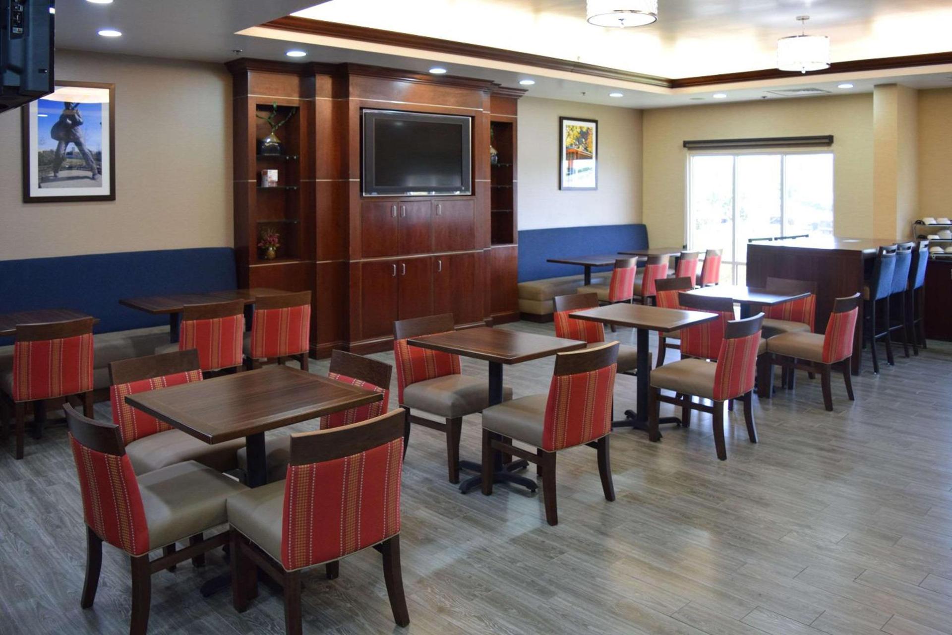 Comfort Suites Olive Branch - Memphis South photo 32