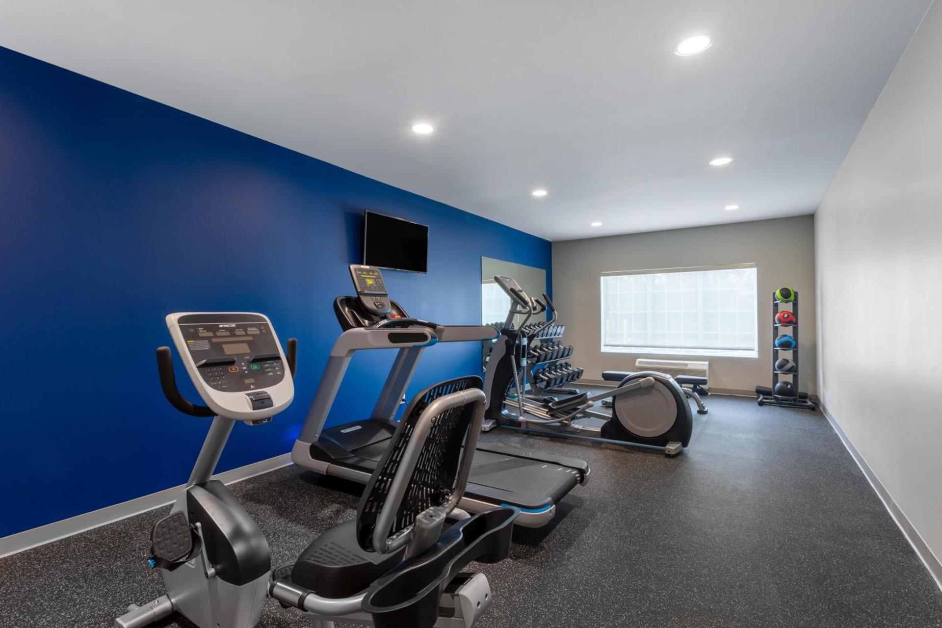 Microtel Inn & Suites by Wyndham Amsterdam NY photo 64