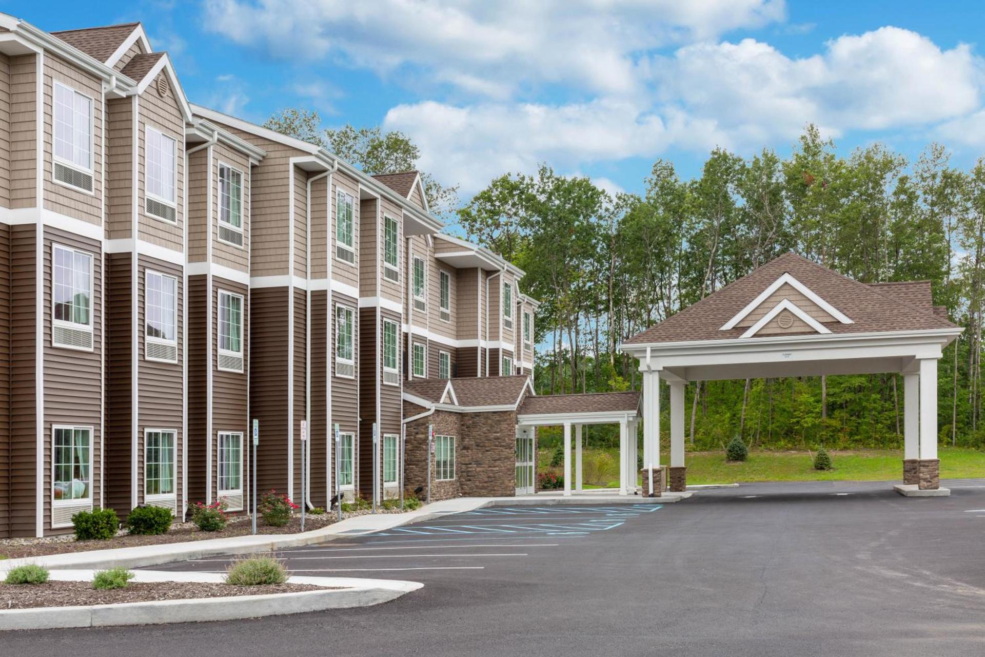Microtel Inn & Suites by Wyndham Amsterdam NY photo 60