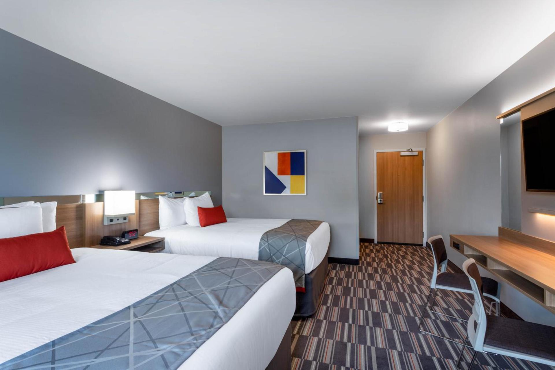 Microtel Inn & Suites by Wyndham Amsterdam NY photo 56