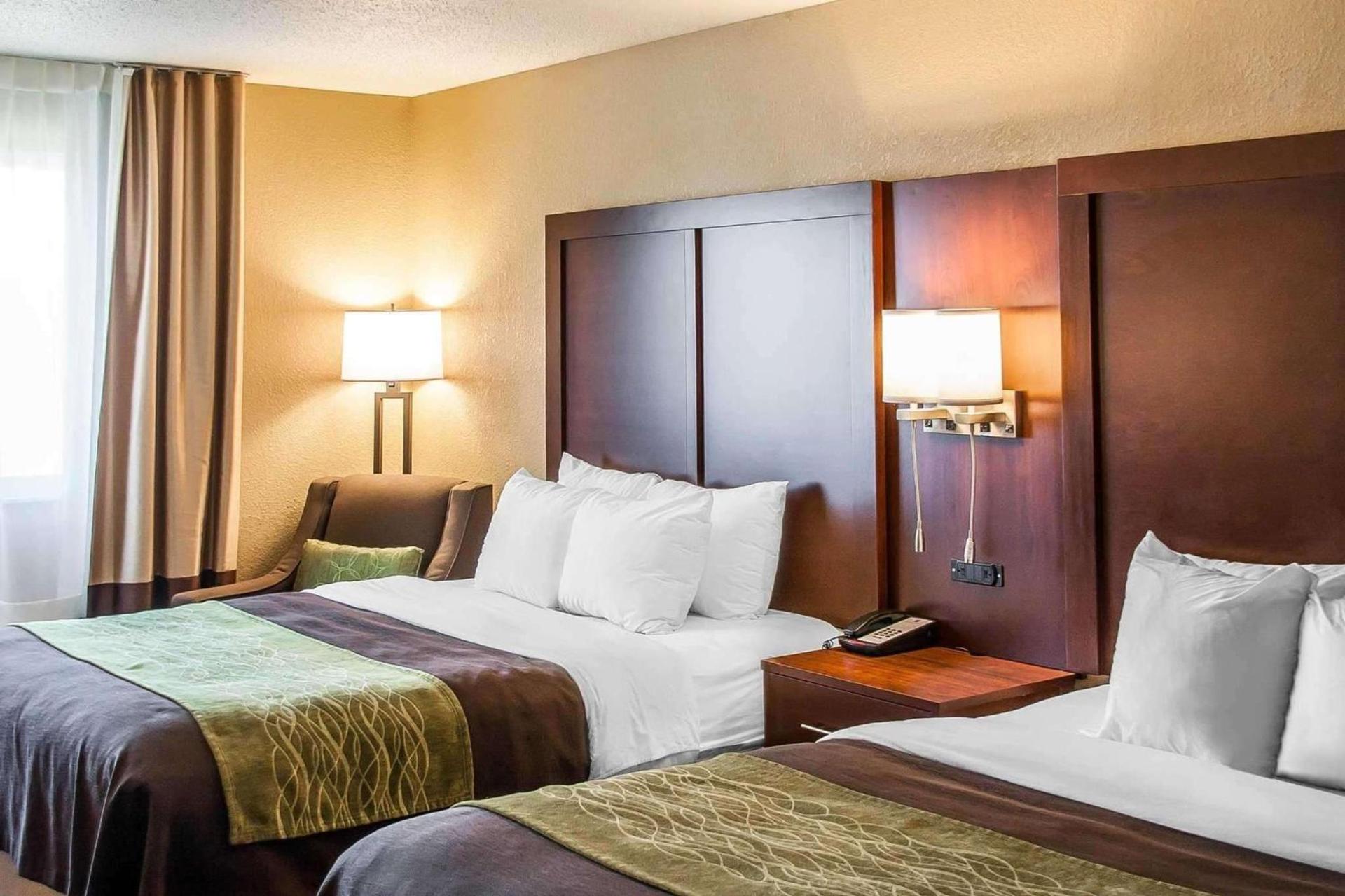 Comfort Inn Fergus Falls photo 29