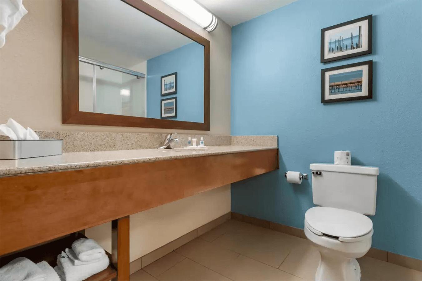 Comfort Suites Southport - Oak Island photo 35