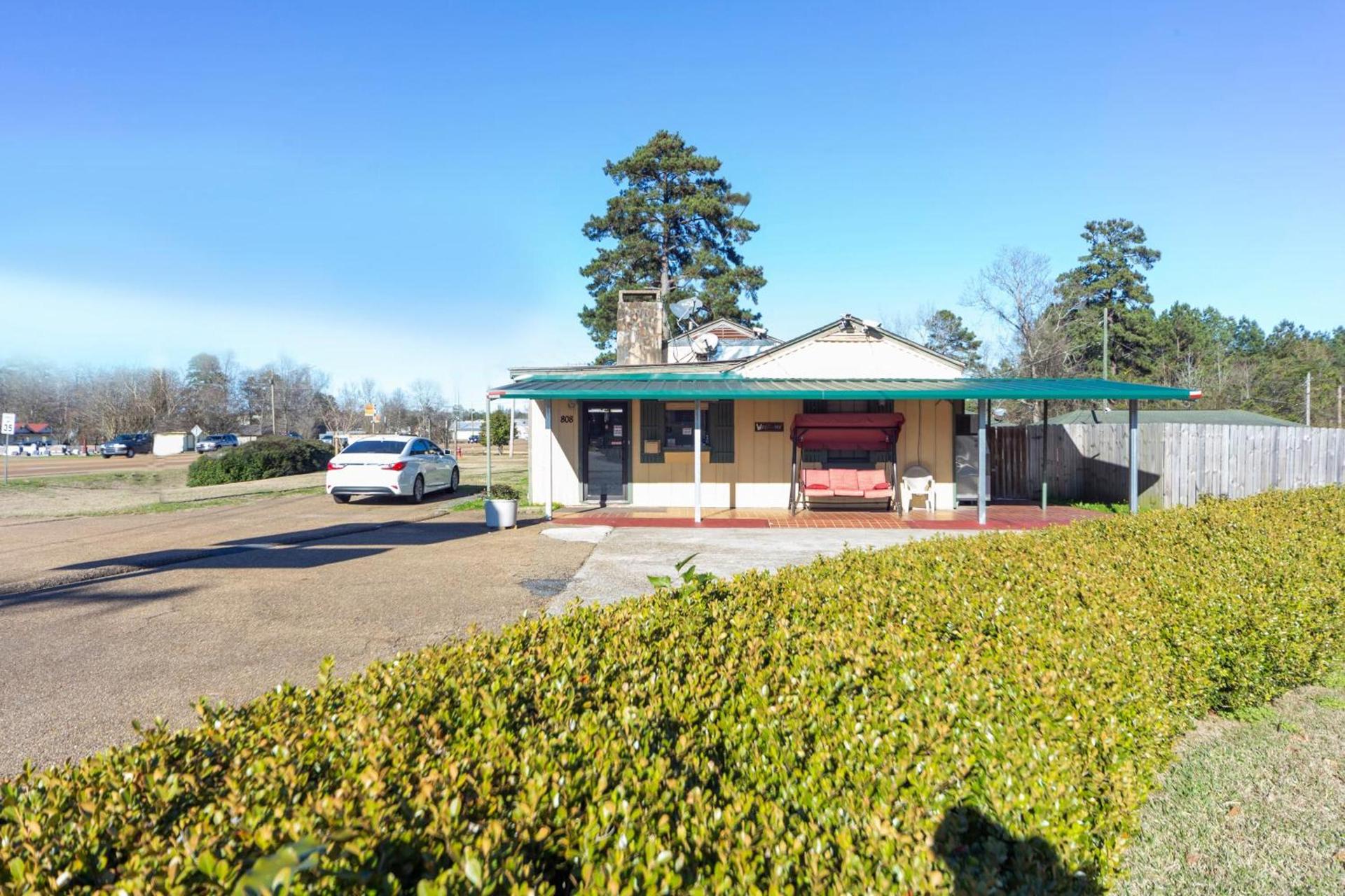 OYO Hotel Brookhaven MS Hwy 51 North photo 79