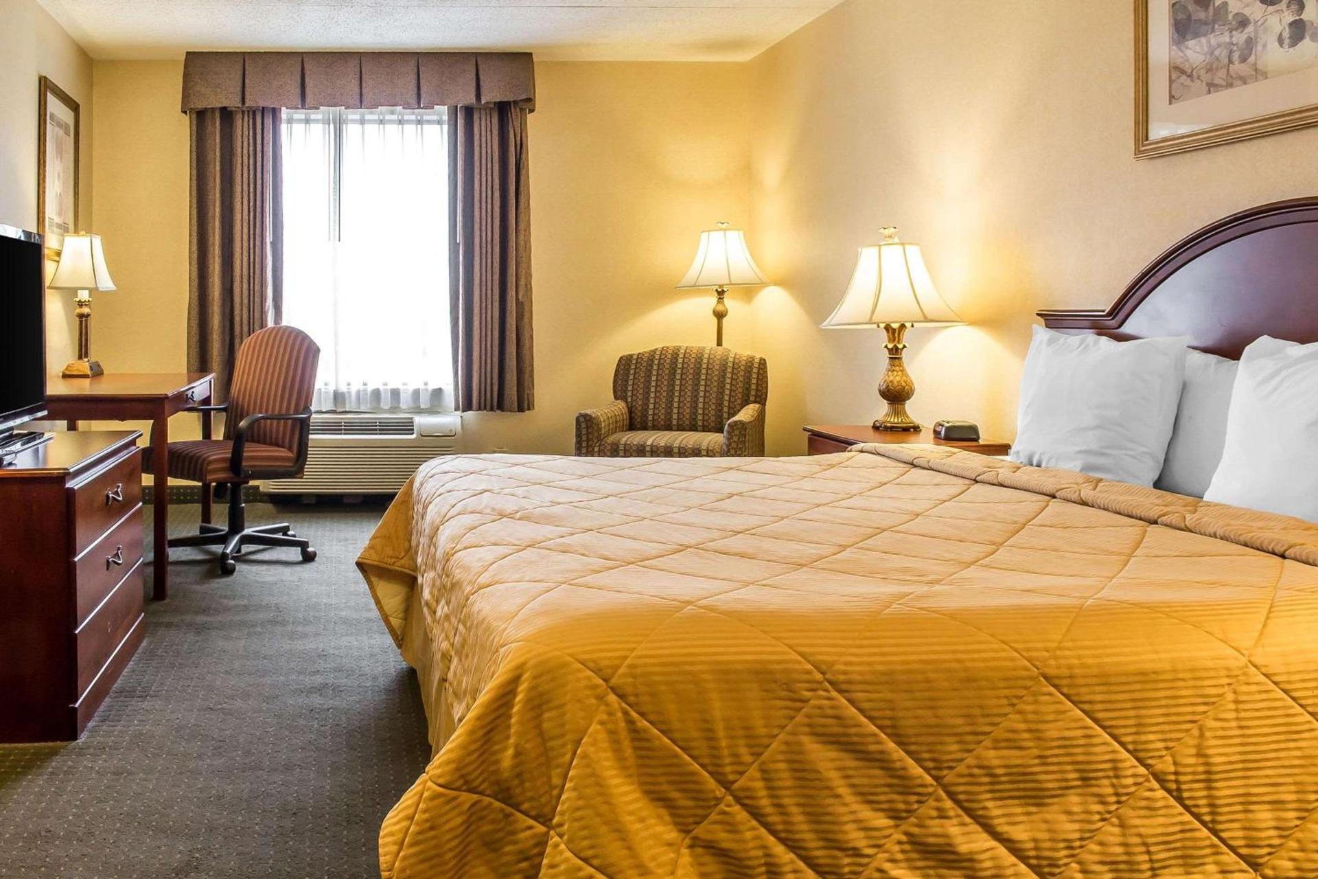 Quality Inn Hackettstown - Long Valley photo 9