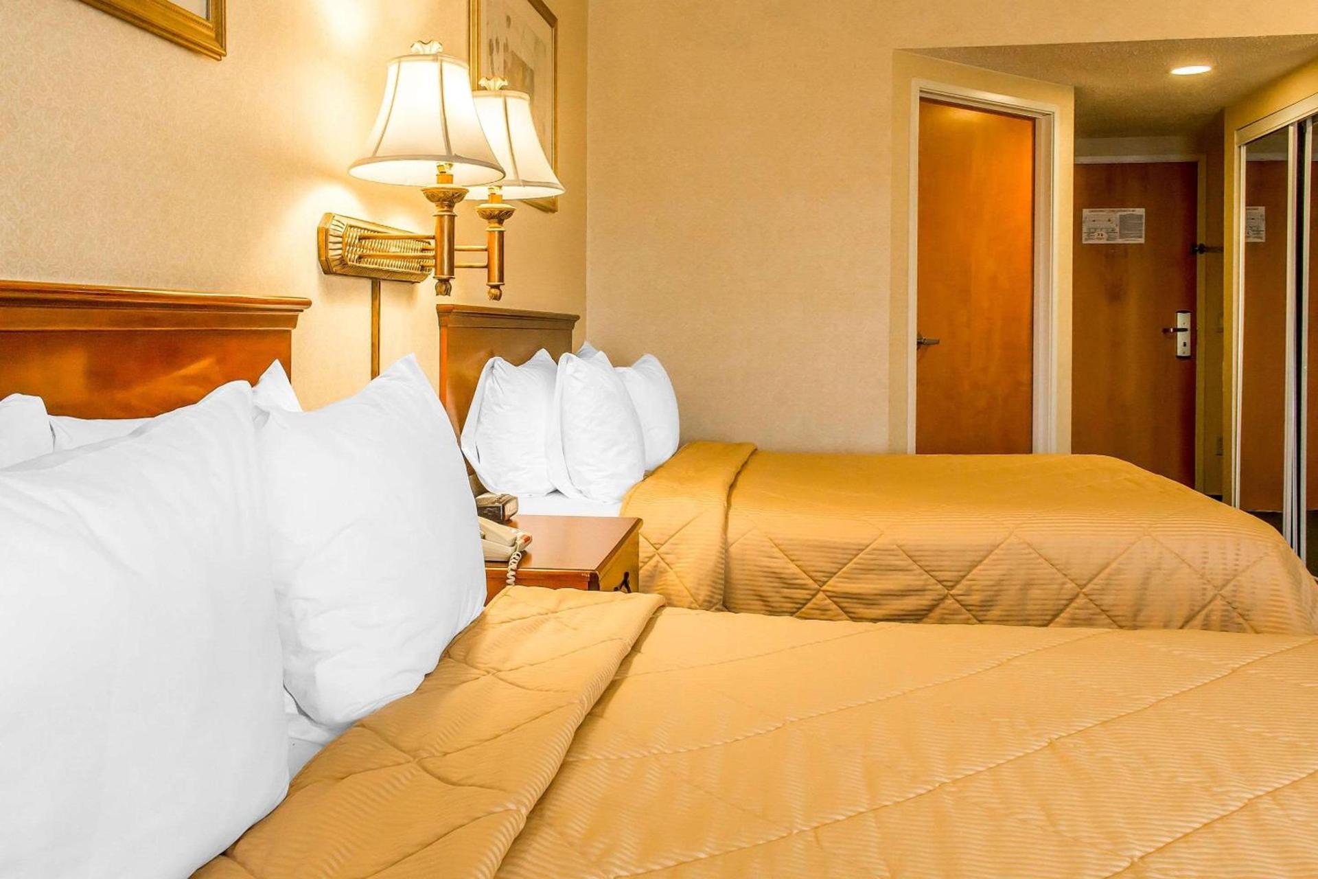 Quality Inn Hackettstown - Long Valley photo 12