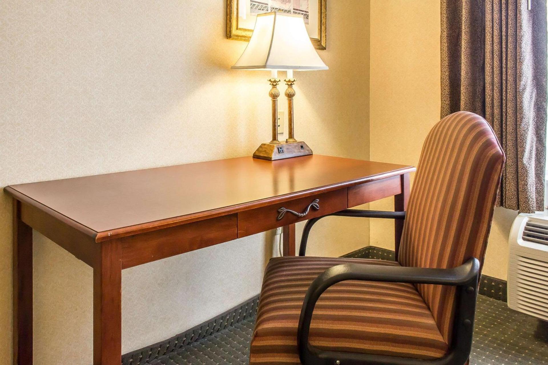 Quality Inn Hackettstown - Long Valley photo 13