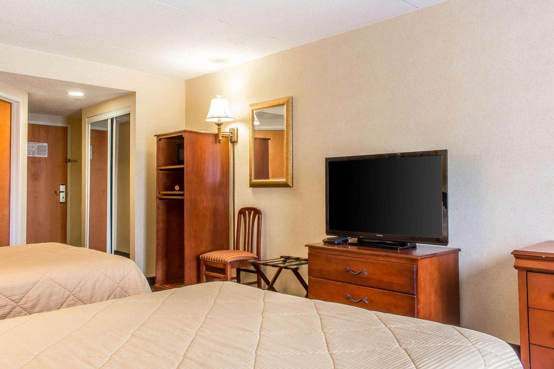Quality Inn Hackettstown - Long Valley photo 14