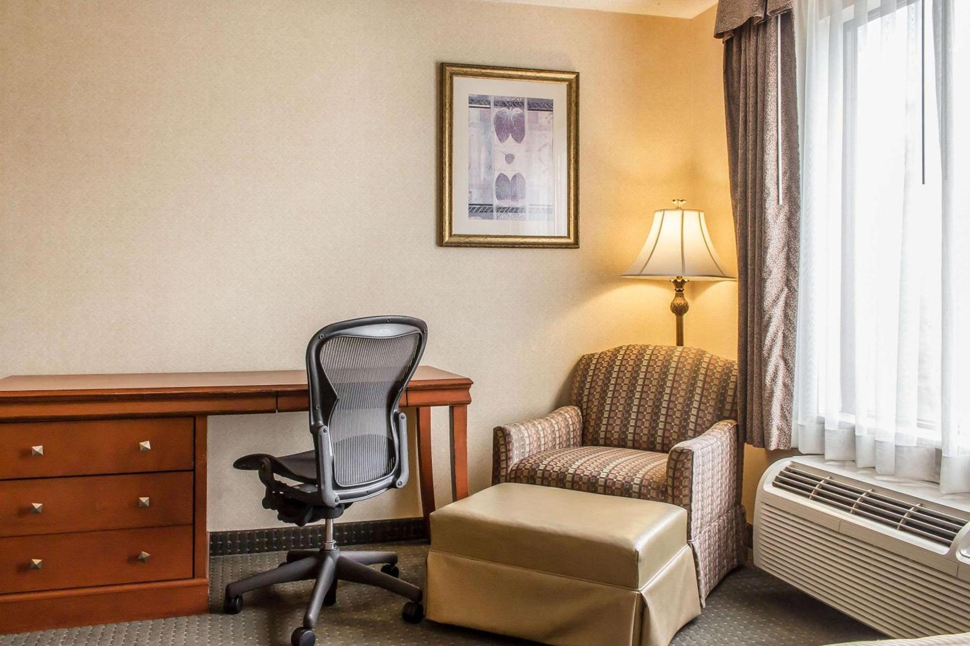 Quality Inn Hackettstown - Long Valley photo 15