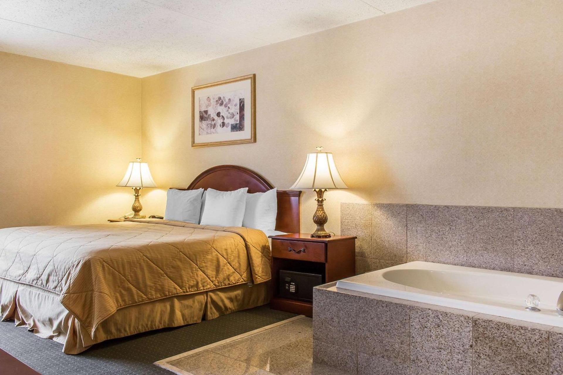 Quality Inn Hackettstown - Long Valley photo 18