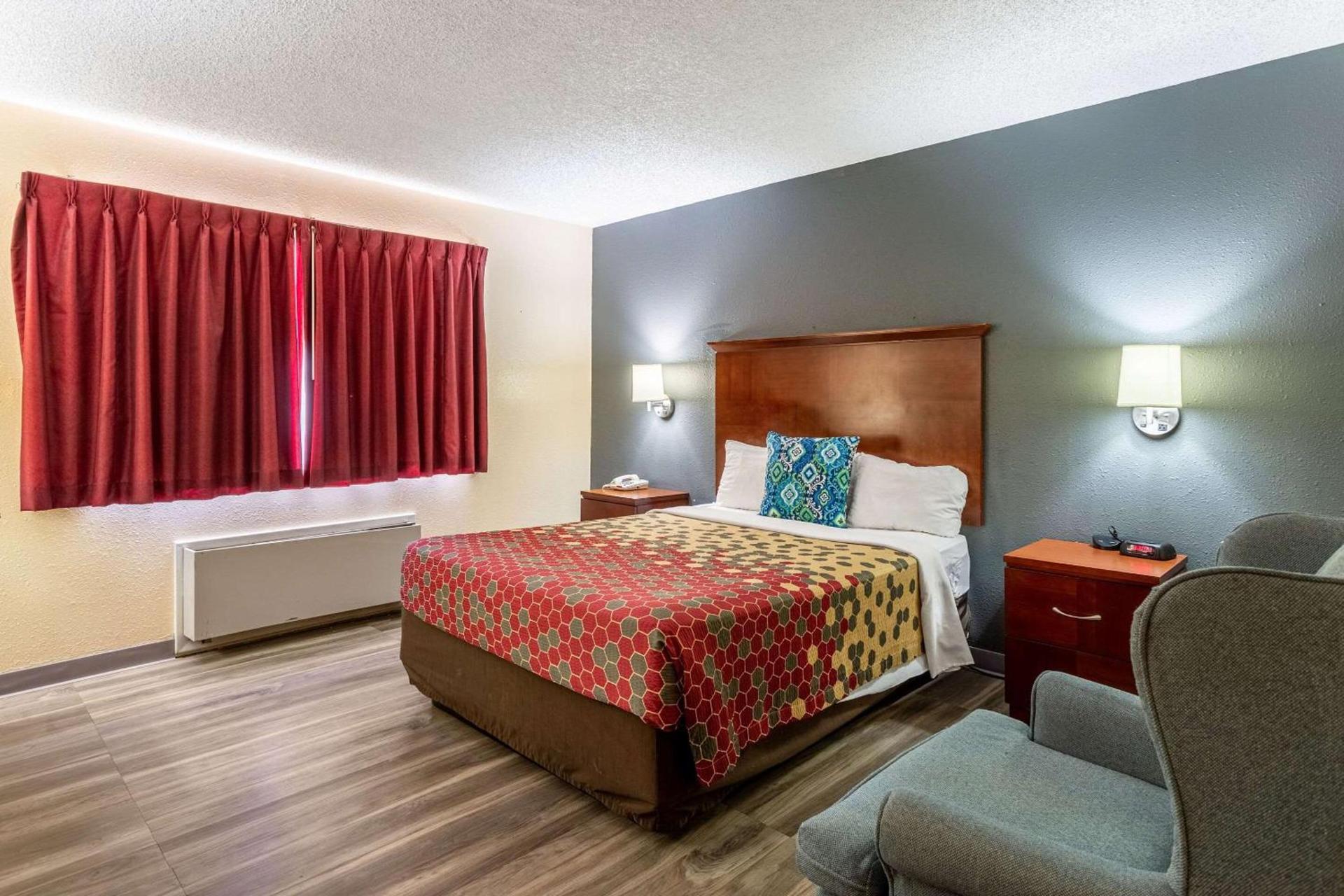 Econo Lodge Gallup West photo 5