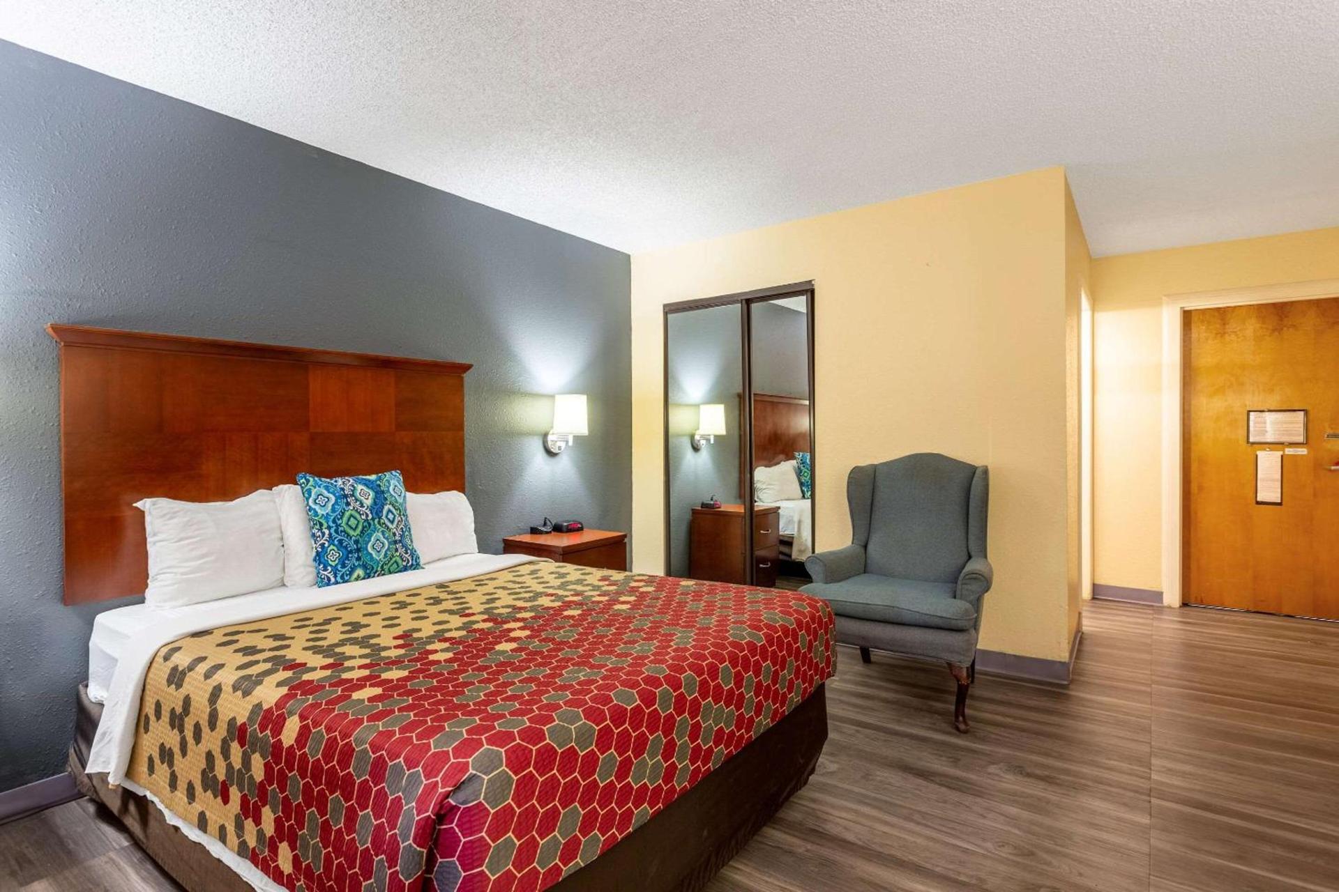 Econo Lodge Gallup West photo 7